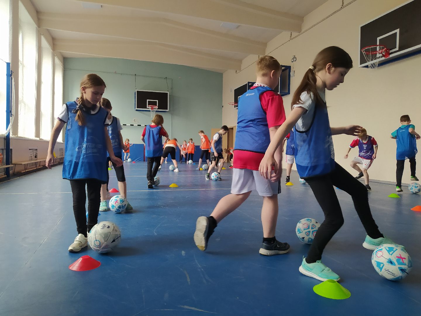 Спорт, футбол, инвентарь, мяч, школа