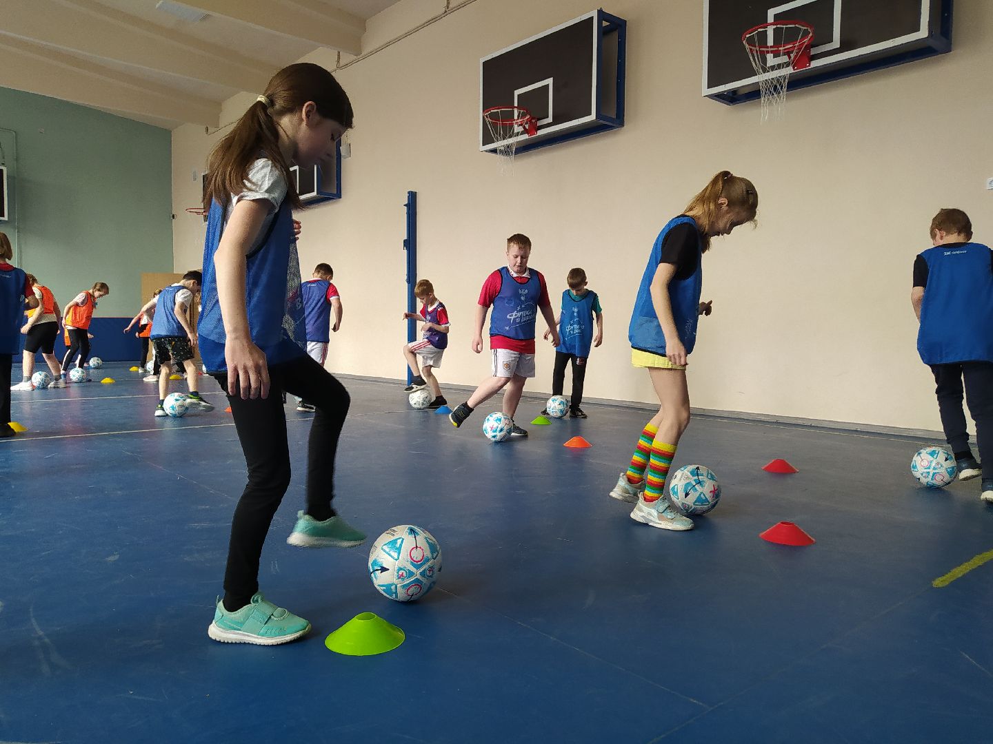 Спорт, футбол, инвентарь, мяч, школа