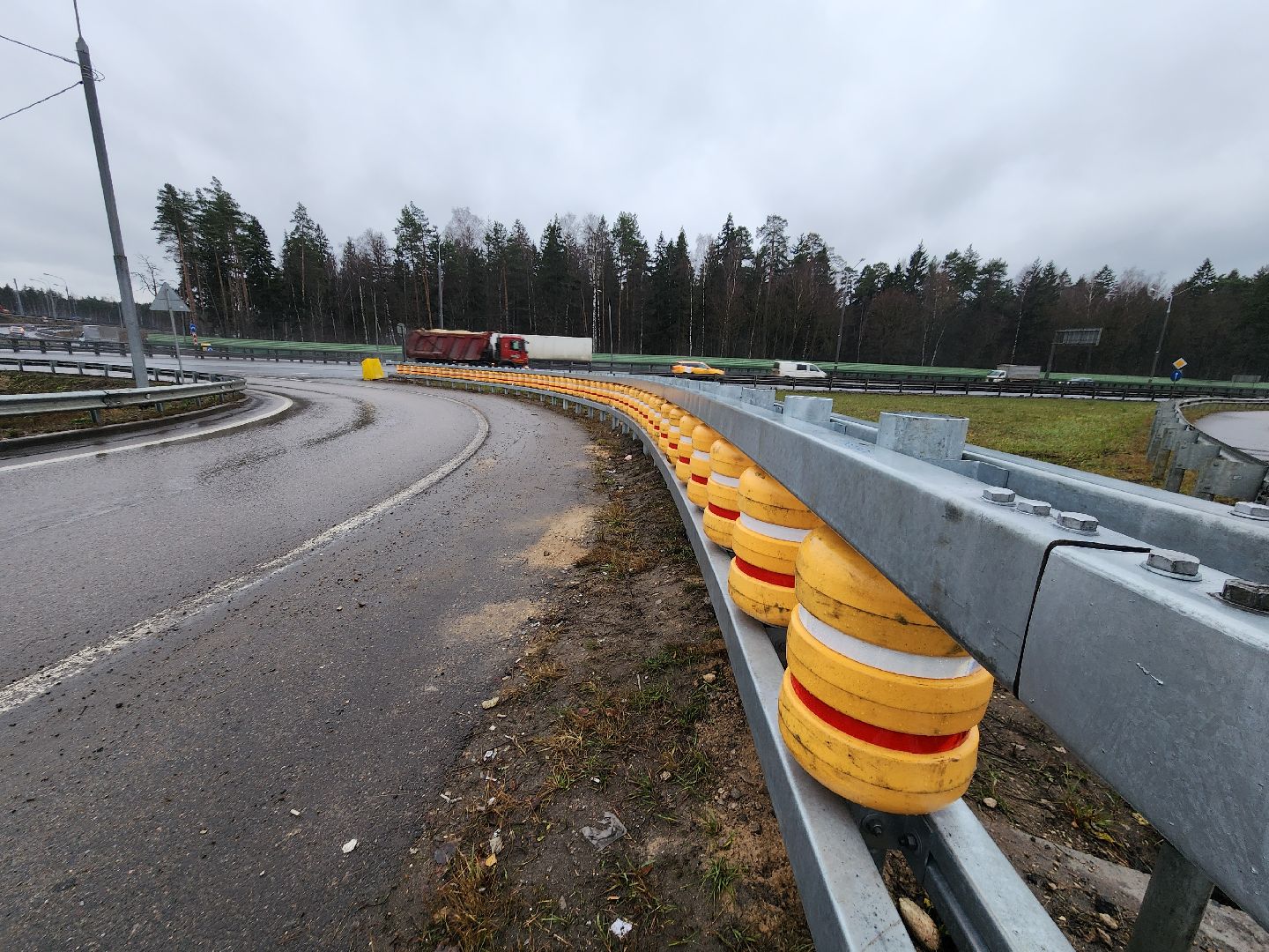 одинцово, цкад, минское шоссе, ограждение, инновации, эксперимент, вертикальное видео, вертикалка, автодор, дороги,