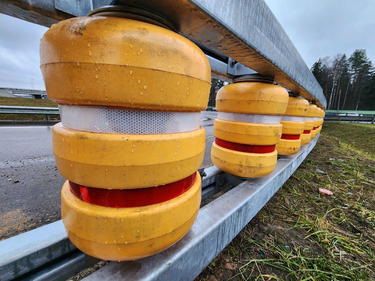 одинцово, цкад, минское шоссе, ограждение, инновации, эксперимент, вертикальное видео, вертикалка, автодор, дороги,