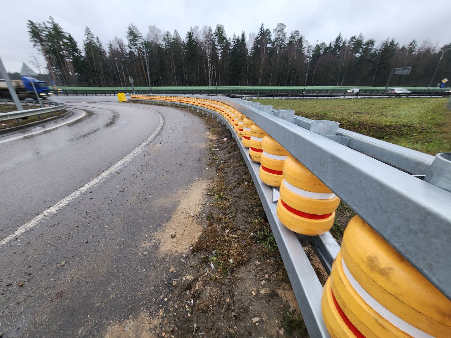одинцово, цкад, минское шоссе, ограждение, инновации, эксперимент, вертикальное видео, вертикалка, автодор, дороги,