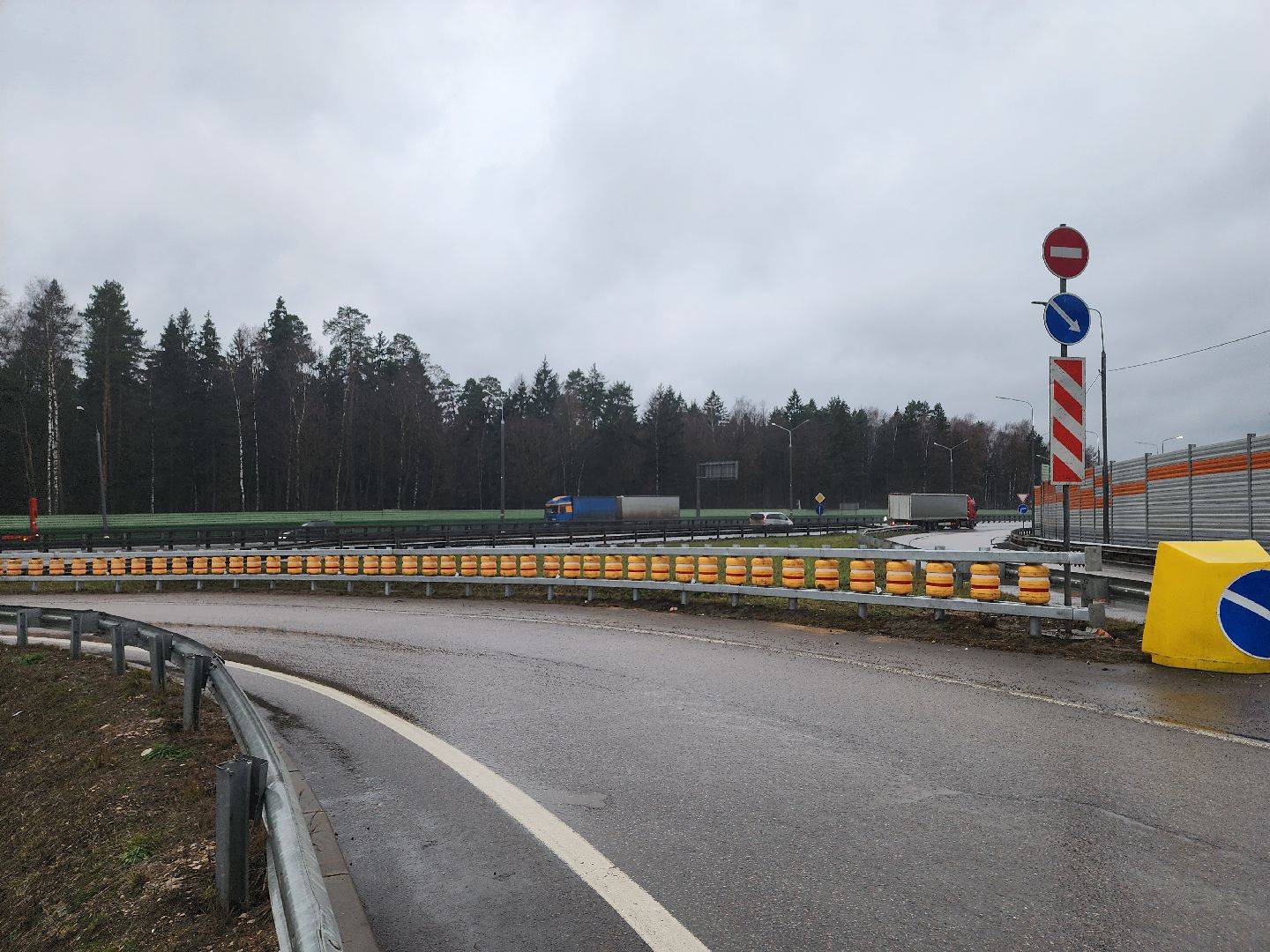 одинцово, цкад, минское шоссе, ограждение, инновации, эксперимент, вертикальное видео, вертикалка, автодор, дороги,