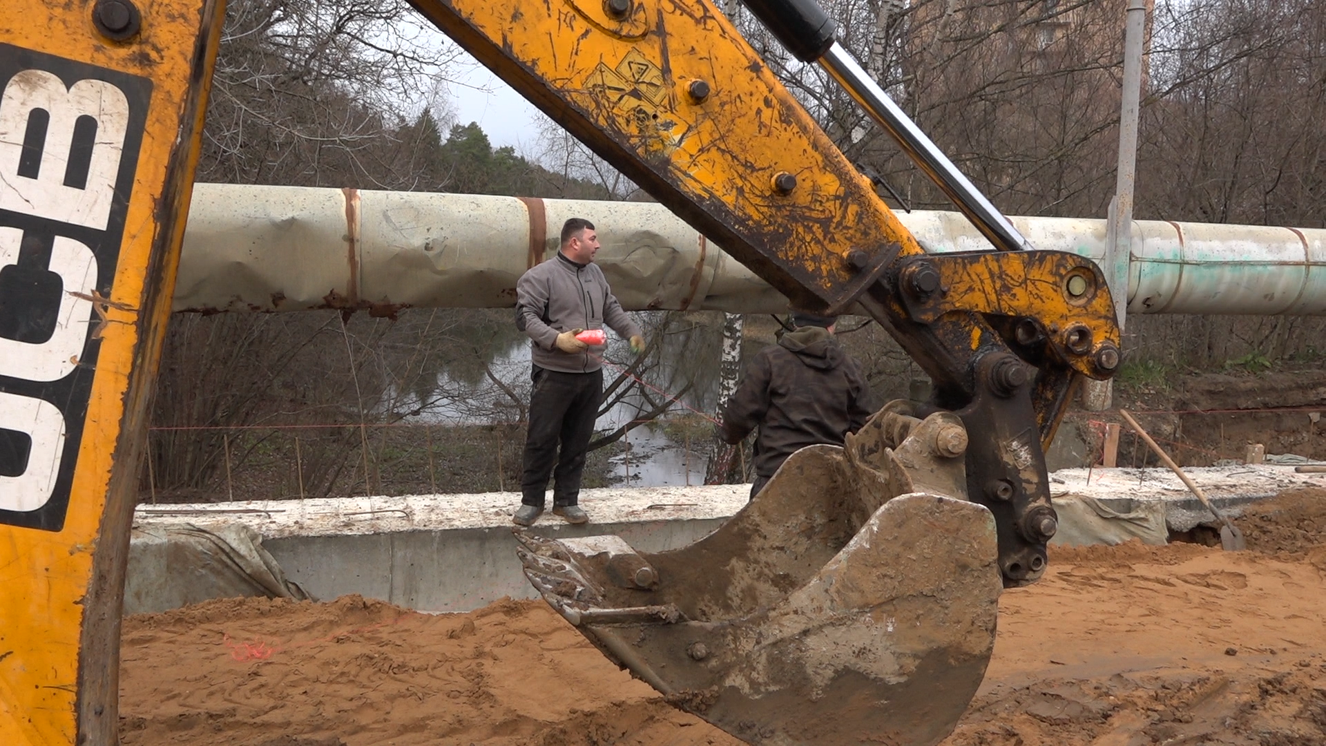 гидротехнические сооружения, власиха дамба ремонт, ремонт дамбы во Власихе, дамба Заозерная Власиха, ГТС власиха,вертикалка, вертикальное видео,