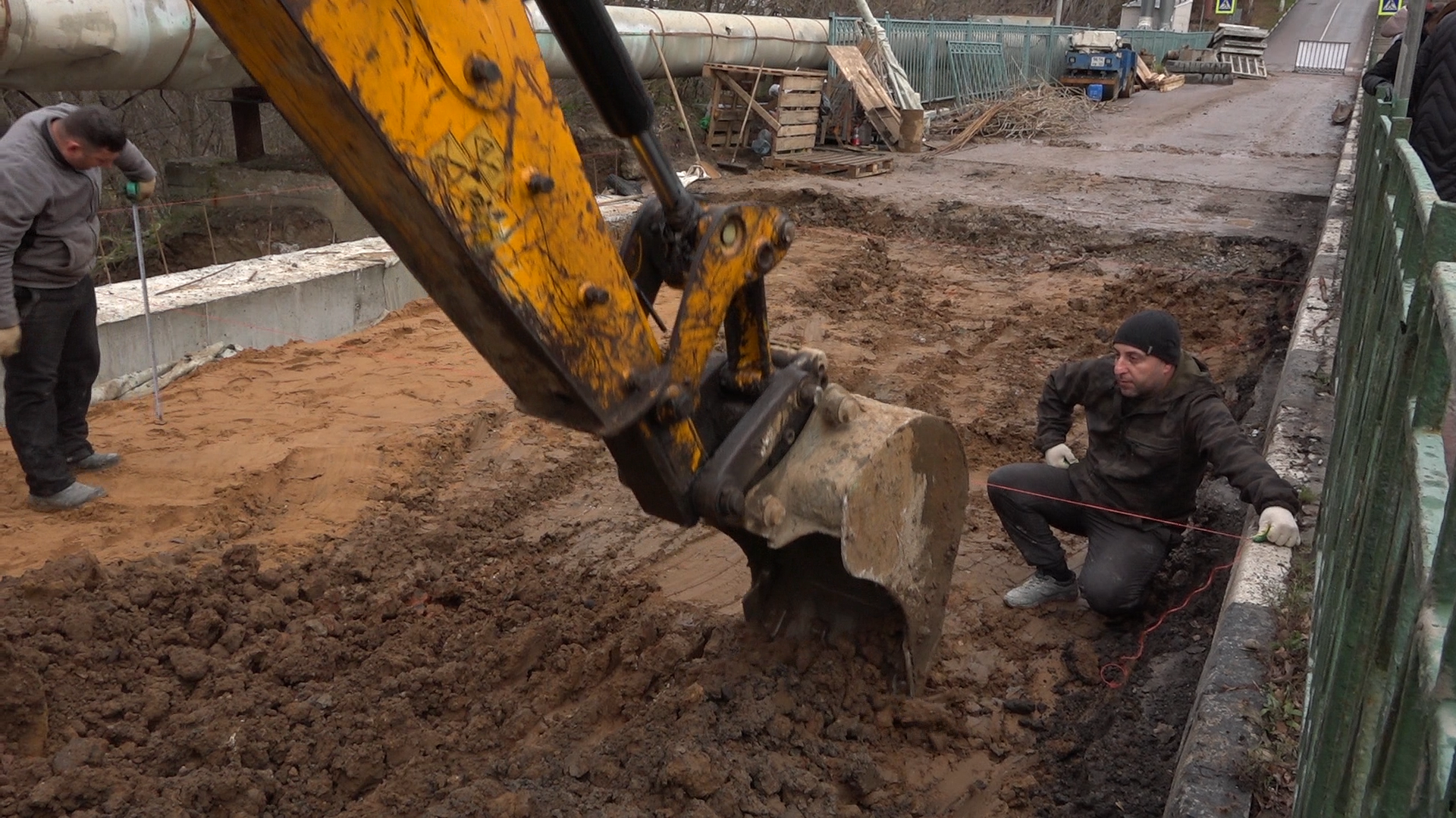 гидротехнические сооружения, власиха дамба ремонт, ремонт дамбы во Власихе, дамба Заозерная Власиха, ГТС власиха,вертикалка, вертикальное видео,