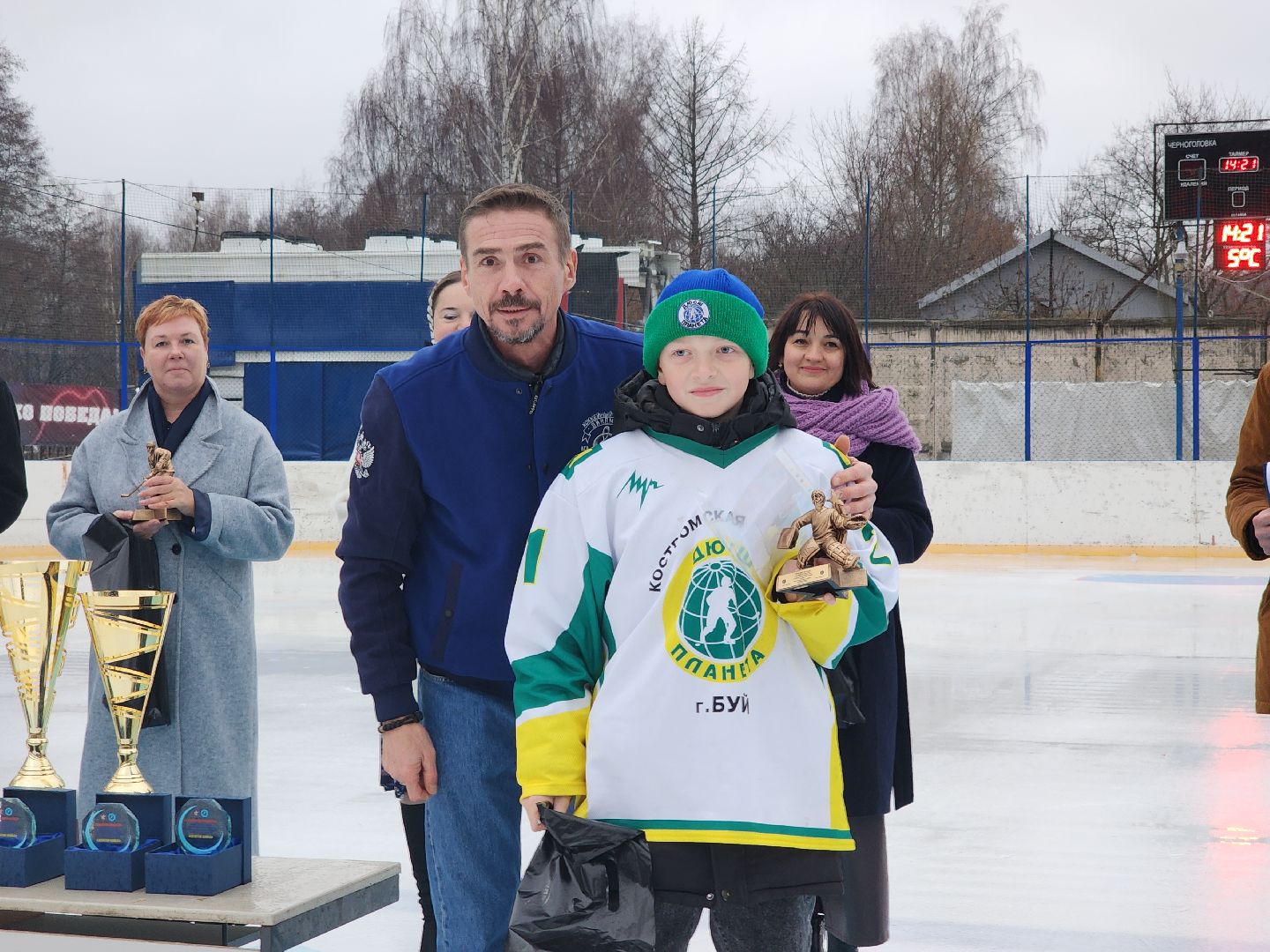 Черноголовка, Турнир по хоккею, Золотая шайба, вертикалки