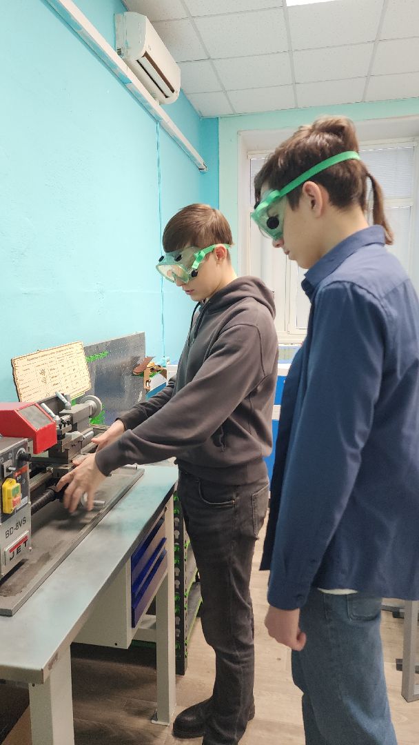 день мамы, электросталь, мой город, жители города, директор, многодетная мама, многодетная семья, многодетная мать, лицей 8, образование в подмосковье, образование электросталь, вертикалка, вертикальное видео,