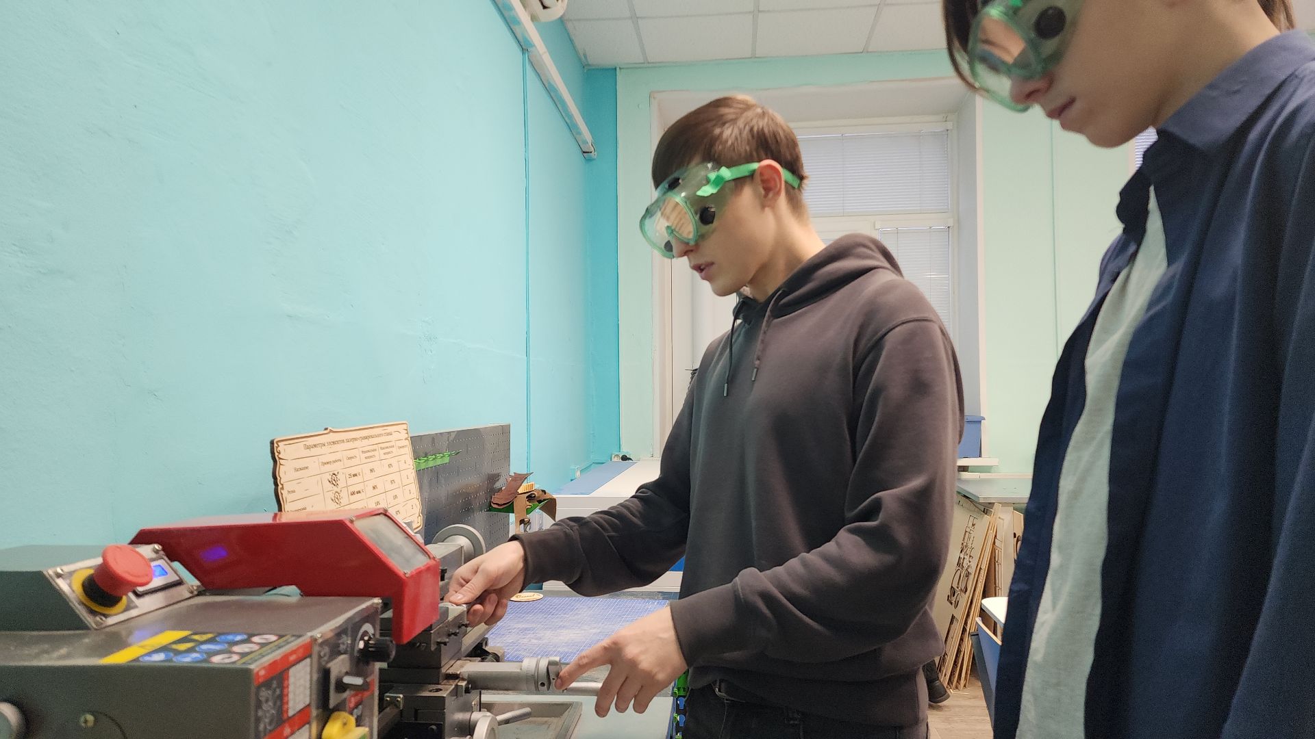 день мамы, электросталь, мой город, жители города, директор, многодетная мама, многодетная семья, многодетная мать, лицей 8, образование в подмосковье, образование электросталь, вертикалка, вертикальное видео,