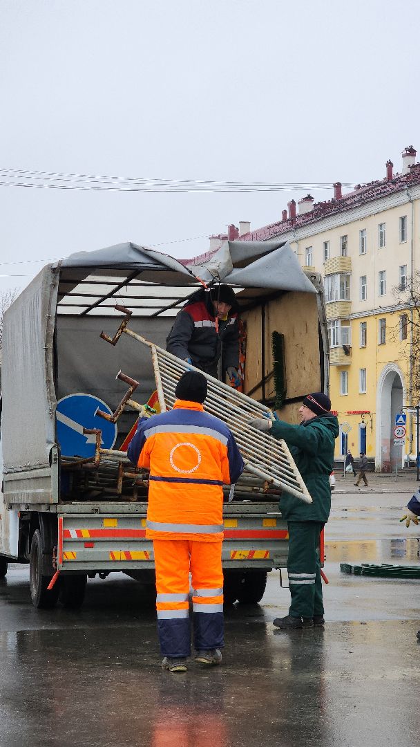 ёлка, новогодняя елка, электросталь, зимний сезон, праздник, новогоднее оформление, новогоднее настроение, новогоднее украшение, мбу, мбу благоустройство, вертикалка, вертикальное видео,