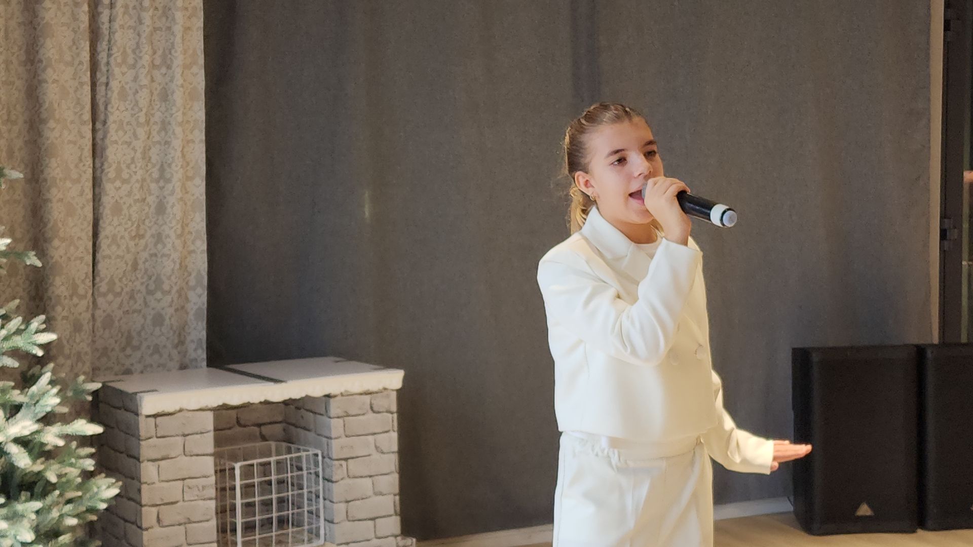 день матери, день мамы, праздник, концерт, парк авангард, парки подмосковья,