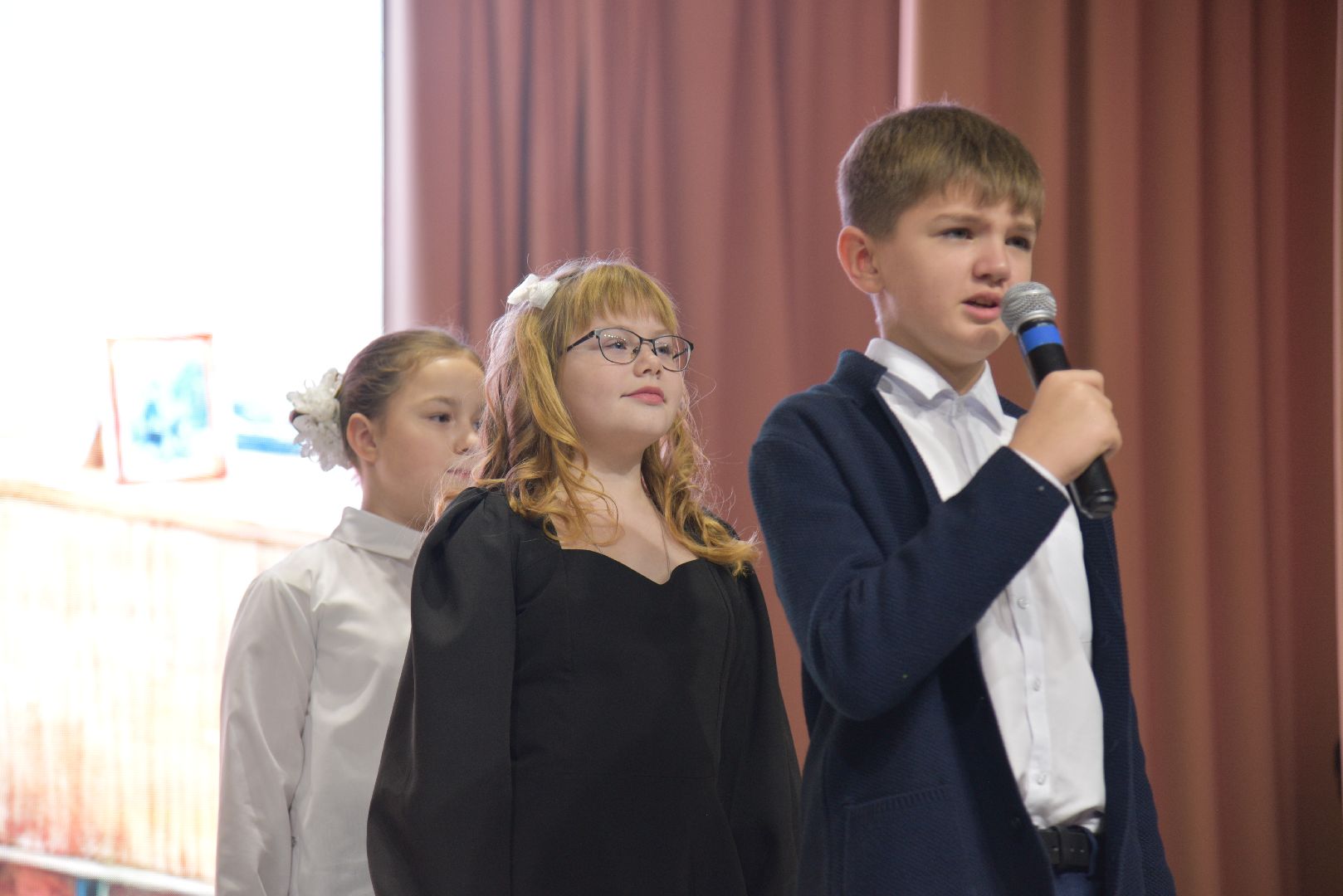 лотошино, лотошинский цдк, день матери, концерт, праздник,