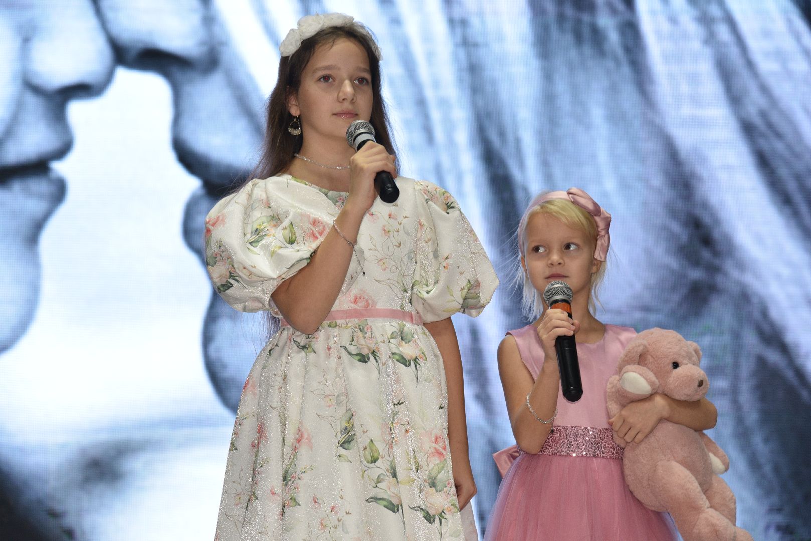 лотошино, лотошинский цдк, день матери, концерт, праздник,