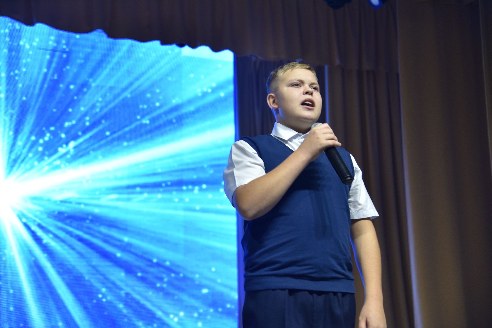 лотошино, лотошинский цдк, день матери, концерт, праздник,