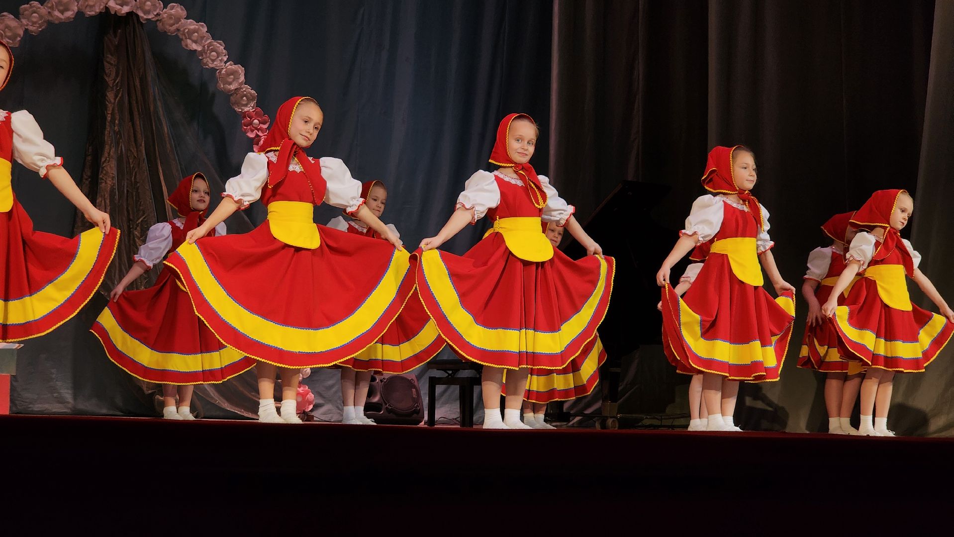 День матери, концерт, Центр культуры Акрихин, Старая Купавна, Богородский городской округ,