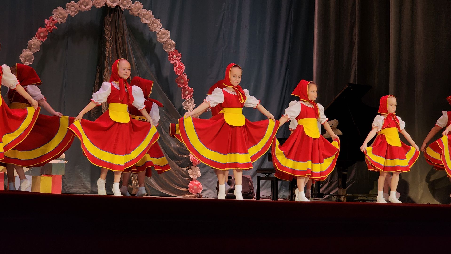 День матери, концерт, Центр культуры Акрихин, Старая Купавна, Богородский городской округ,