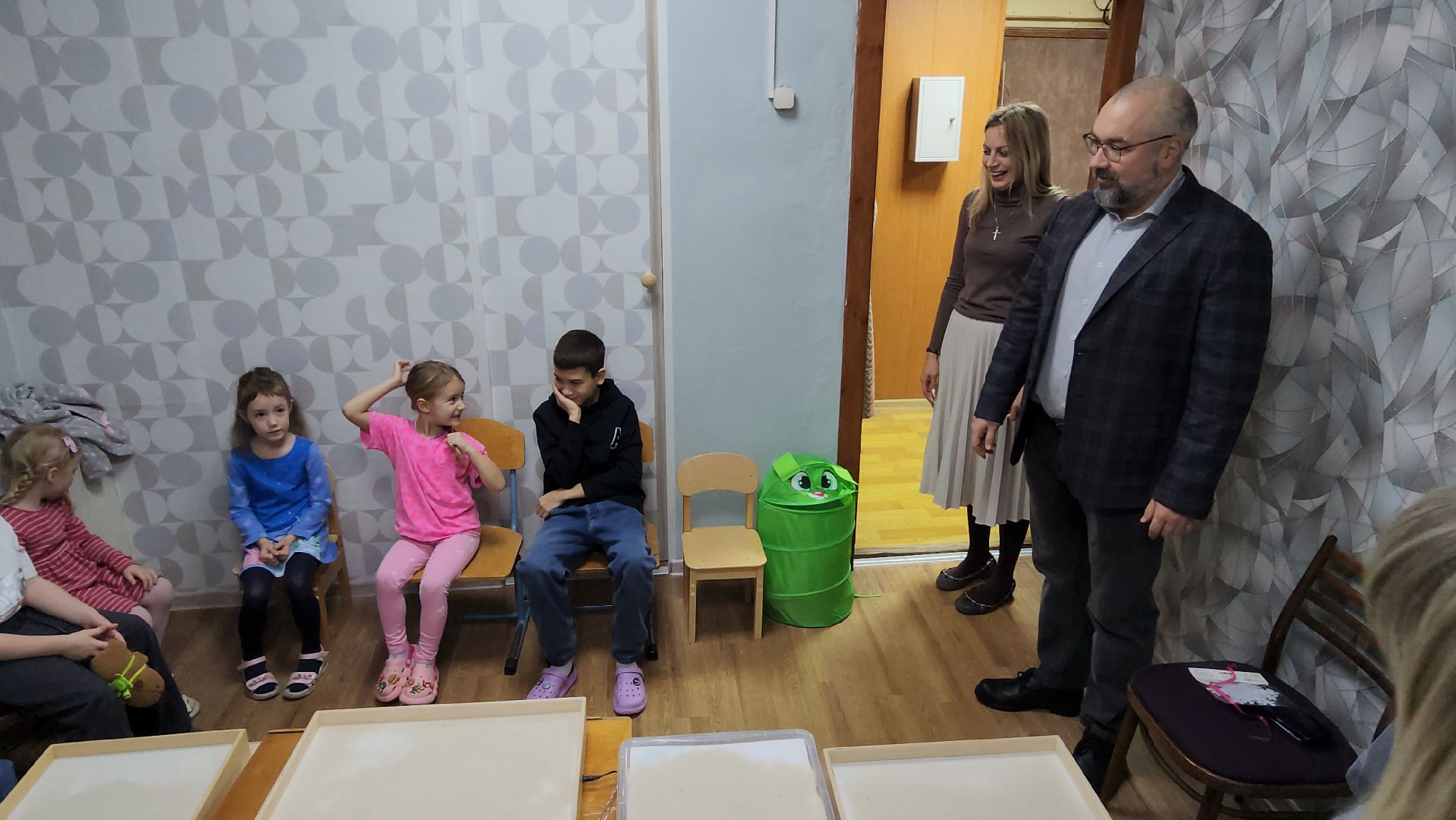 серпухов, центр прозрение, дети с овз, день матери, поздравление депутата,