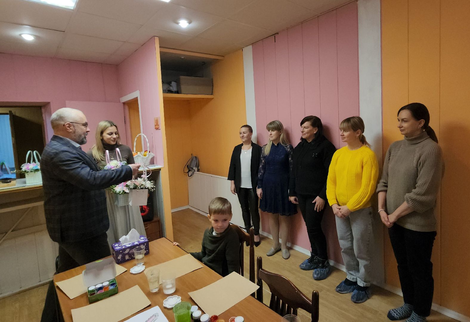 серпухов, центр прозрение, дети с овз, день матери, поздравление депутата,