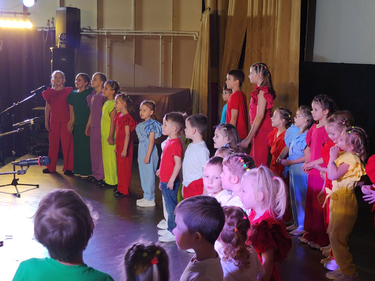 Черноголовка, День матери, Детский концерт,