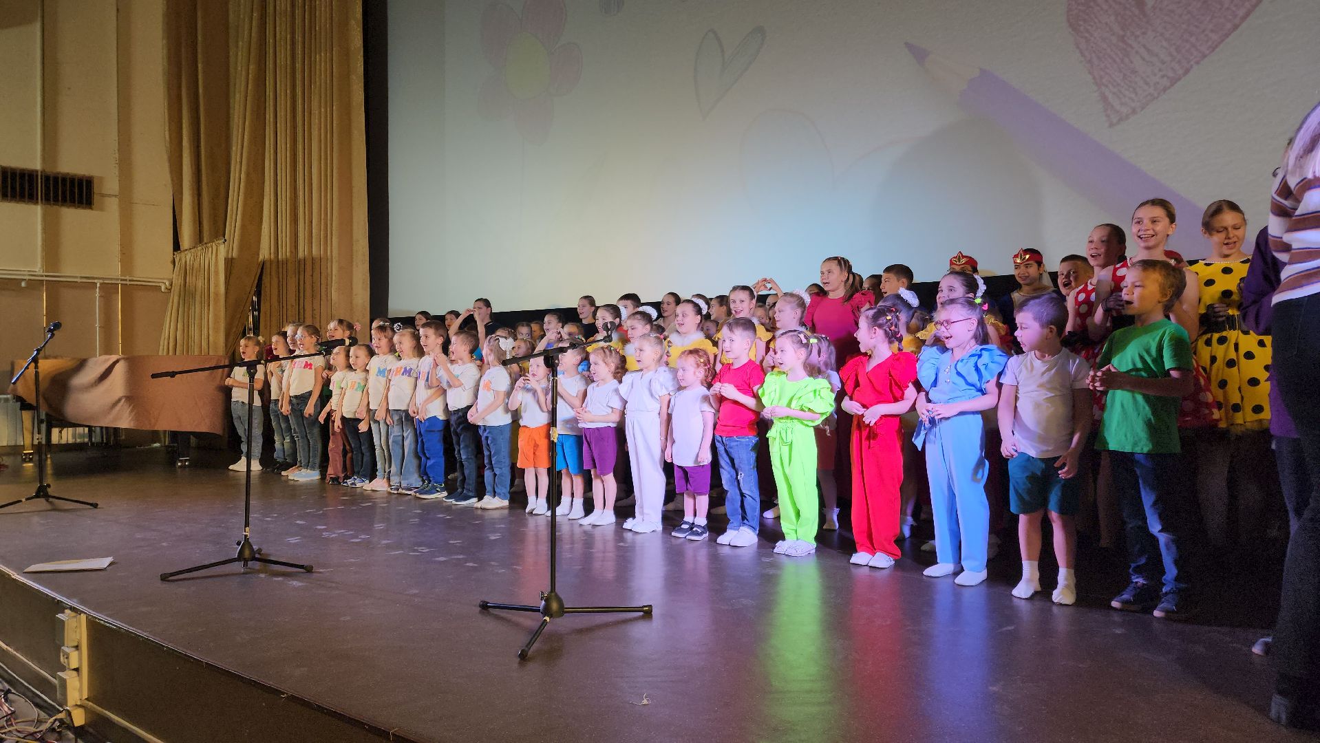 Черноголовка, День матери, Детский концерт,