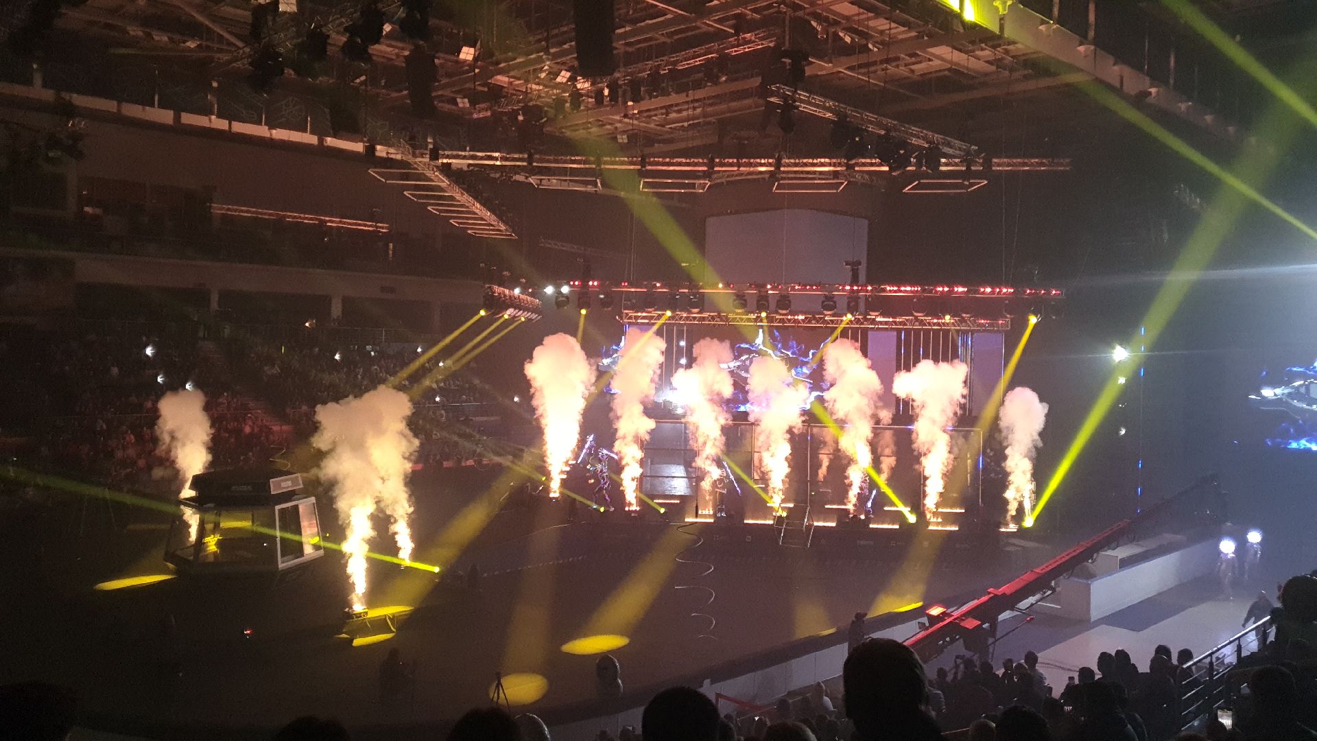 вертикалки, мытищи, арена мытищи, роботы, битва роботов,