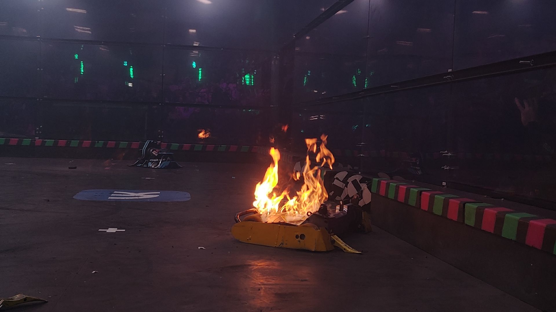 вертикалки, мытищи, арена мытищи, роботы, битва роботов,