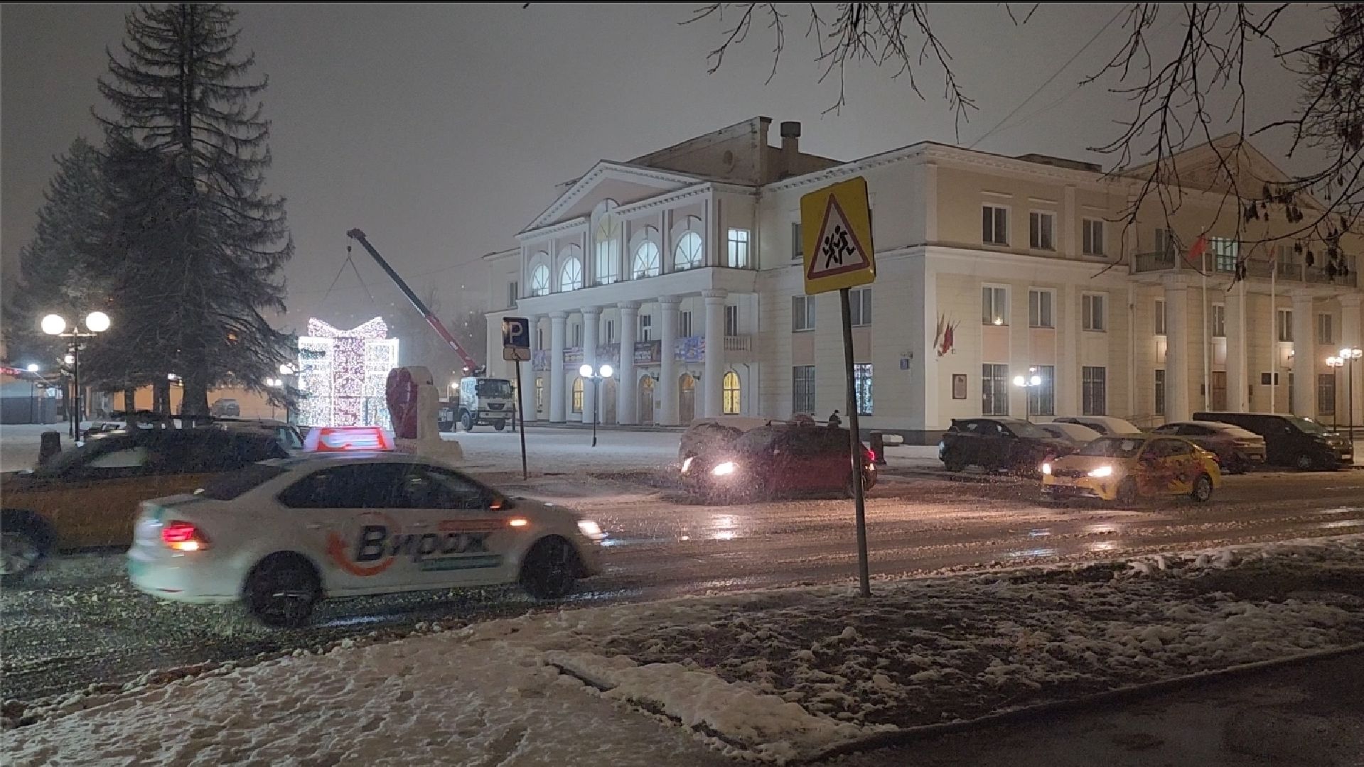 долгопрудный, площадь собина, новый год, инсталляции, елки, ледяной городок, вертикалки,