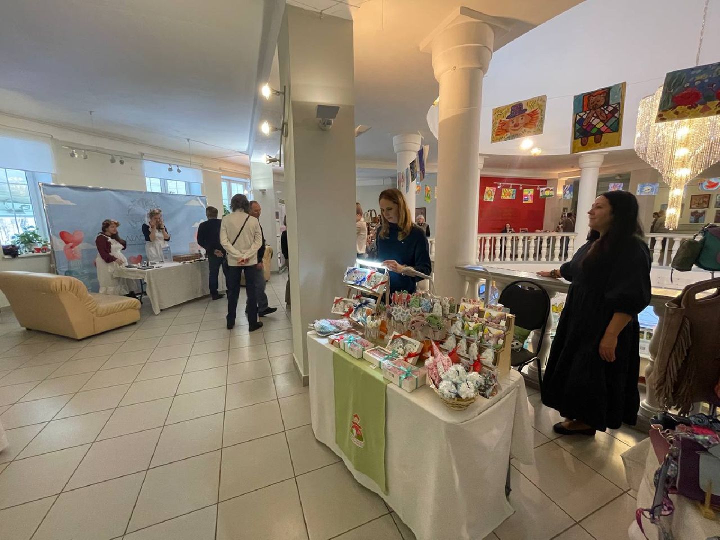 дмитров, фонд дело жизни, день матери, вертикалки,