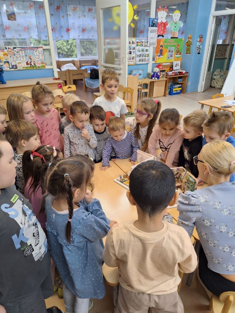 пушкинский, детские сад, профессии, профессионализм, художественное творчество, дети, презентация,образовательная акция,вертикалки,