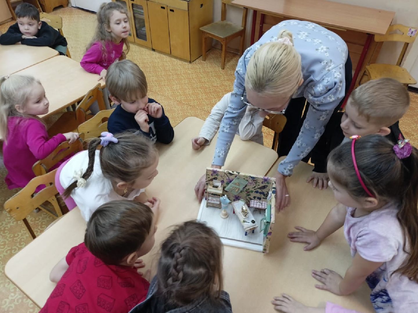 пушкинский, детские сад, профессии, профессионализм, художественное творчество, дети, презентация,образовательная акция,вертикалки,