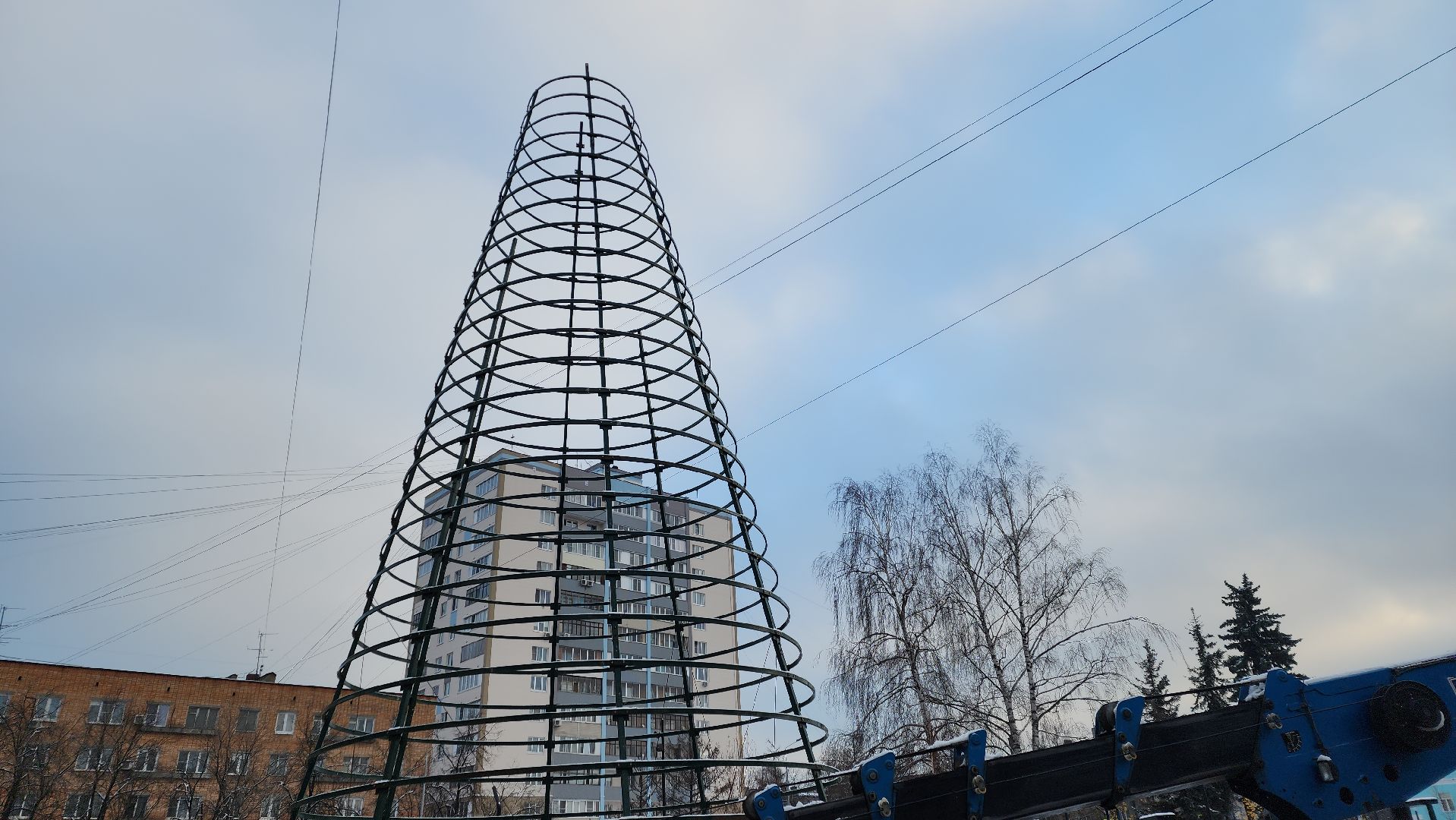 пушкино, новогодняя елка, площадь, монтаж, коммунальная служба, вертикалки, гирлянды, шары,