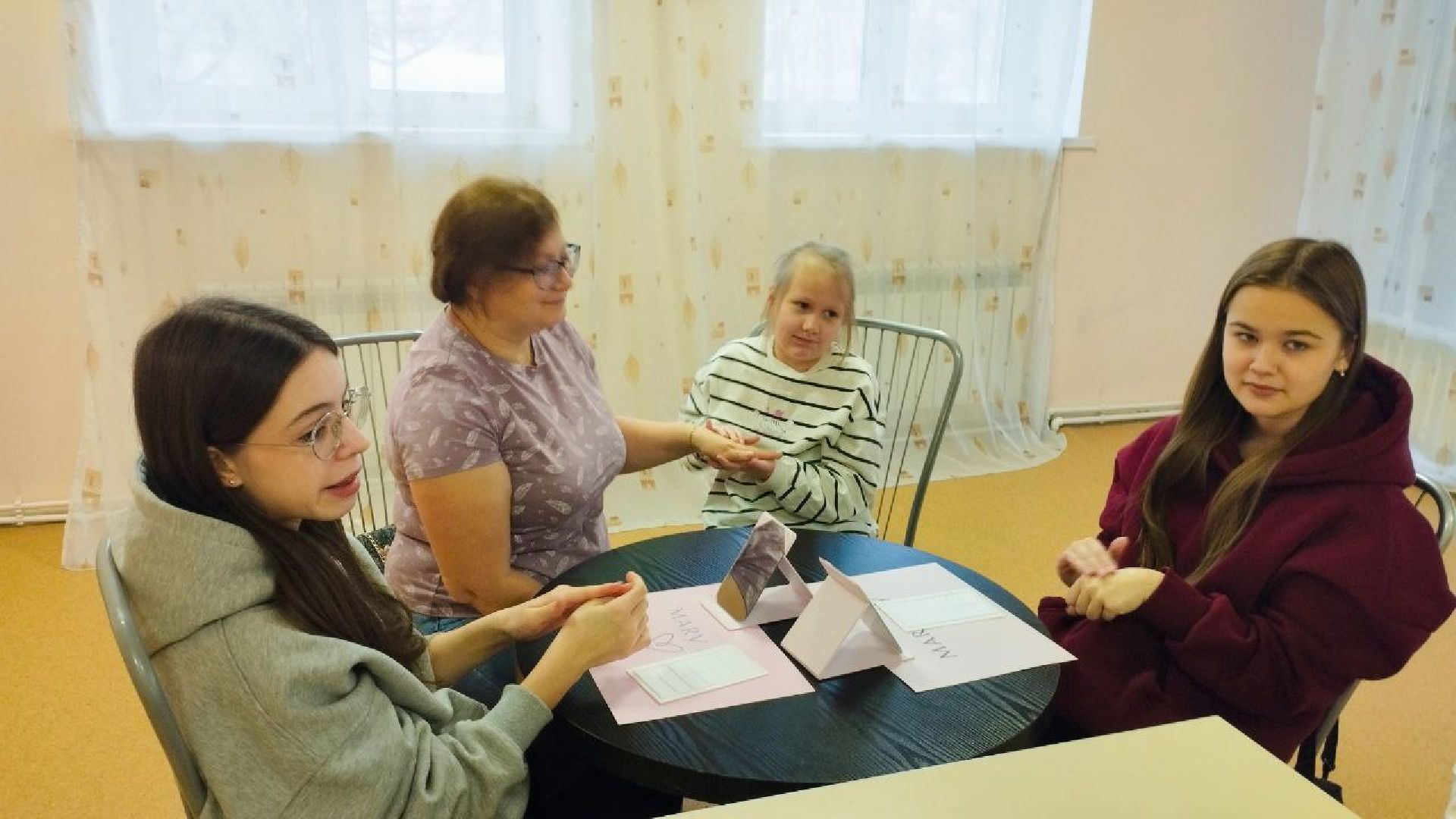 вертикалки, ивантеевка, уход за лицом, уход за кожей, косметология, мамы, дочки-матери, красота, центр социального обслуживания,