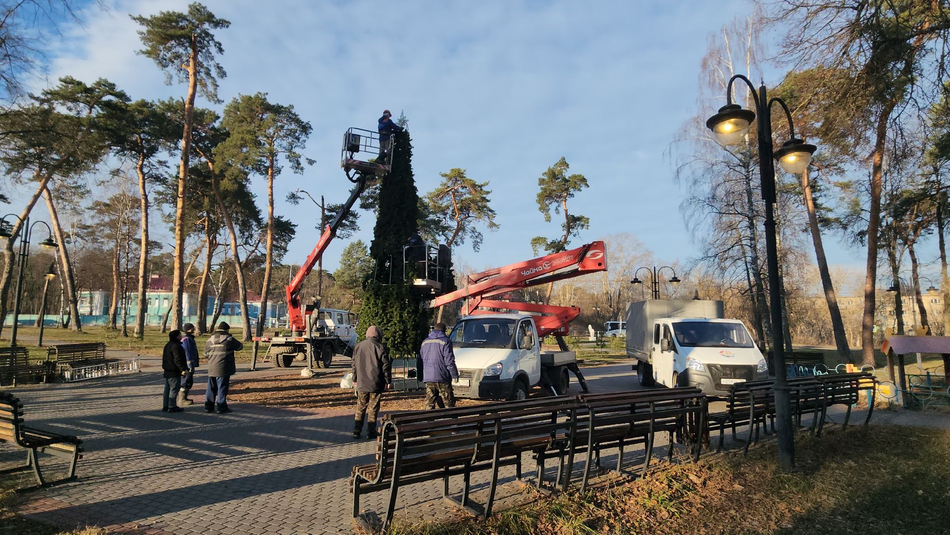 серпухов, екатерининский сквер, микрорайон владычная слобода, новогодняя елка, комбинат благоустройства, вертикалки,
