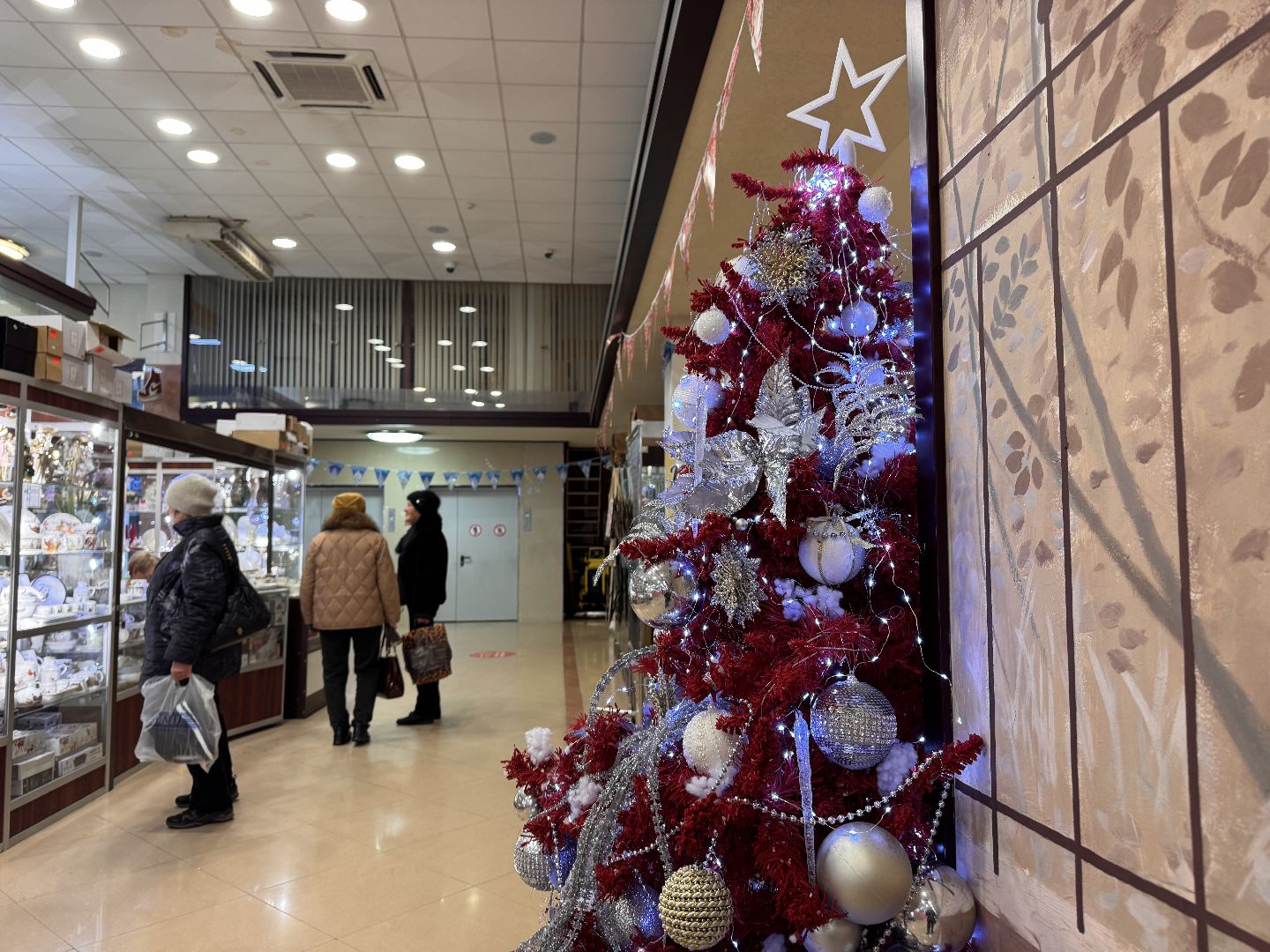 одинцовское подворье, Новогоднее украшение, Экономика МО,зима в Подмосковье, елка, елки, Одинцово,