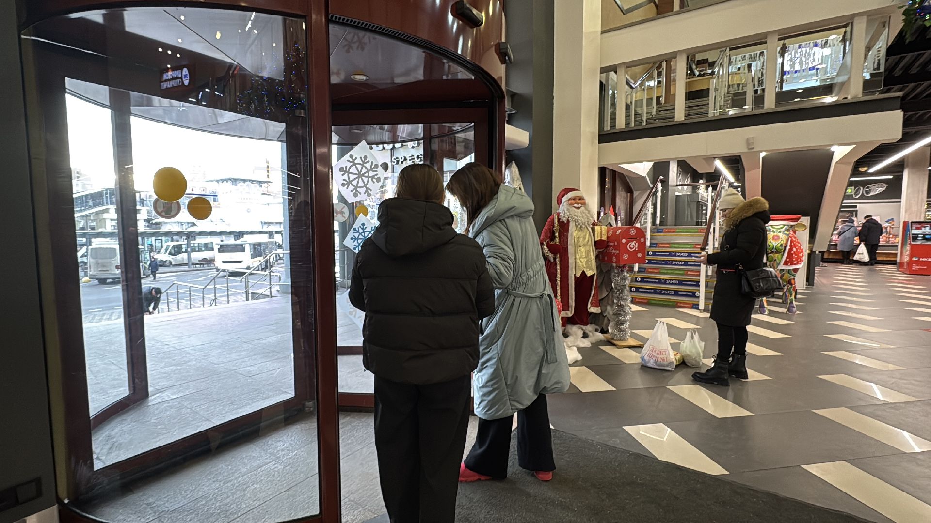 одинцовское подворье, Новогоднее украшение, Экономика МО,зима в Подмосковье, елка, елки, Одинцово,