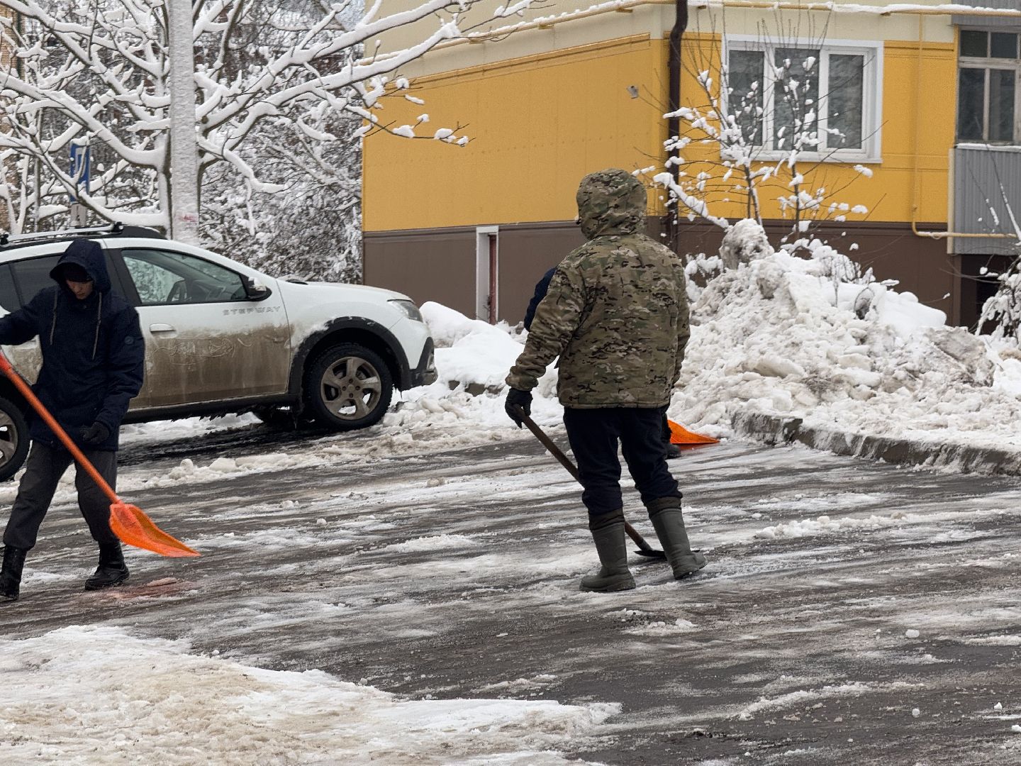 шаховская, снег, очистка дворов, коммунальная служба, вертикалки,