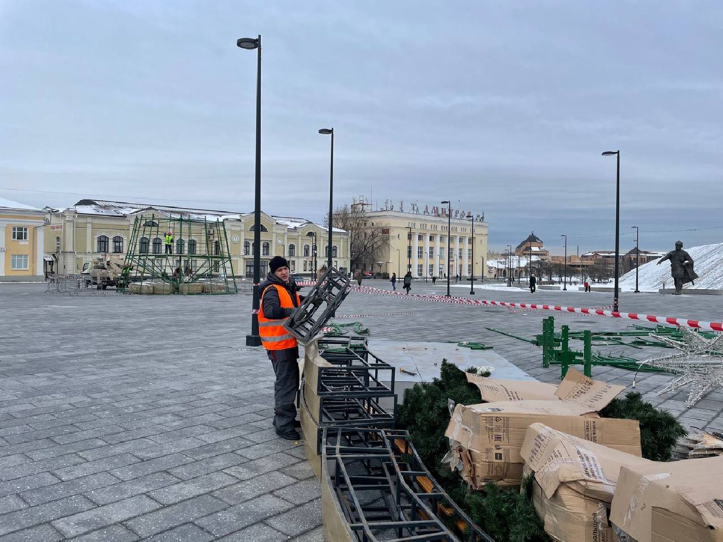 дмитров, советская площадь, новый год, вертикалки,