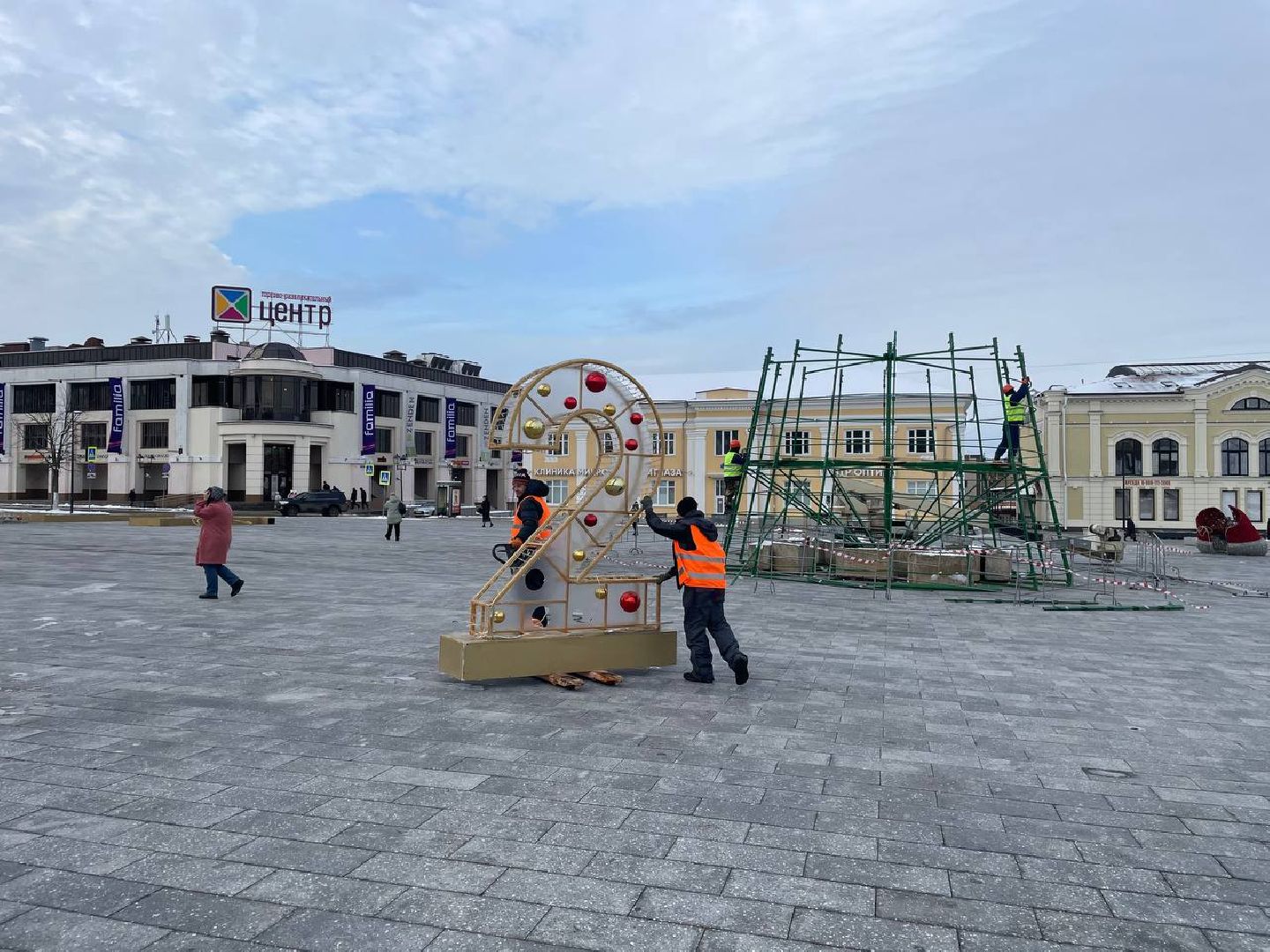 дмитров, советская площадь, новый год, вертикалки,