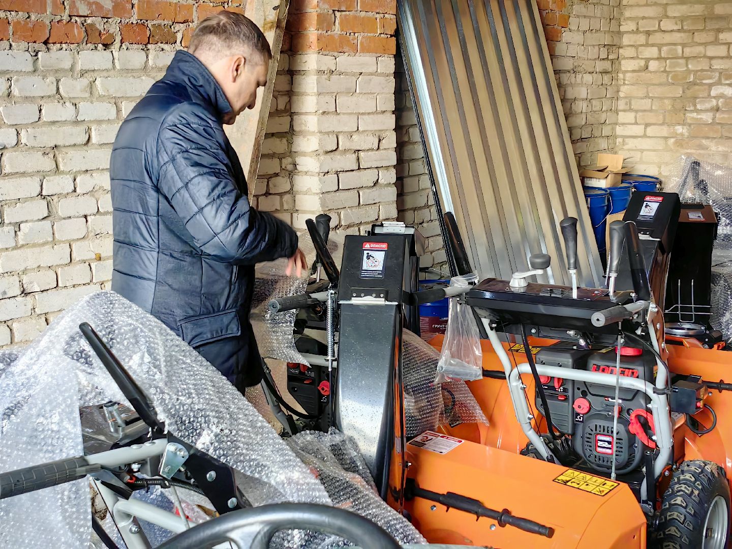 Снегоуборщики, техника, автопарк, песок, соль, дороги, вертикалки,