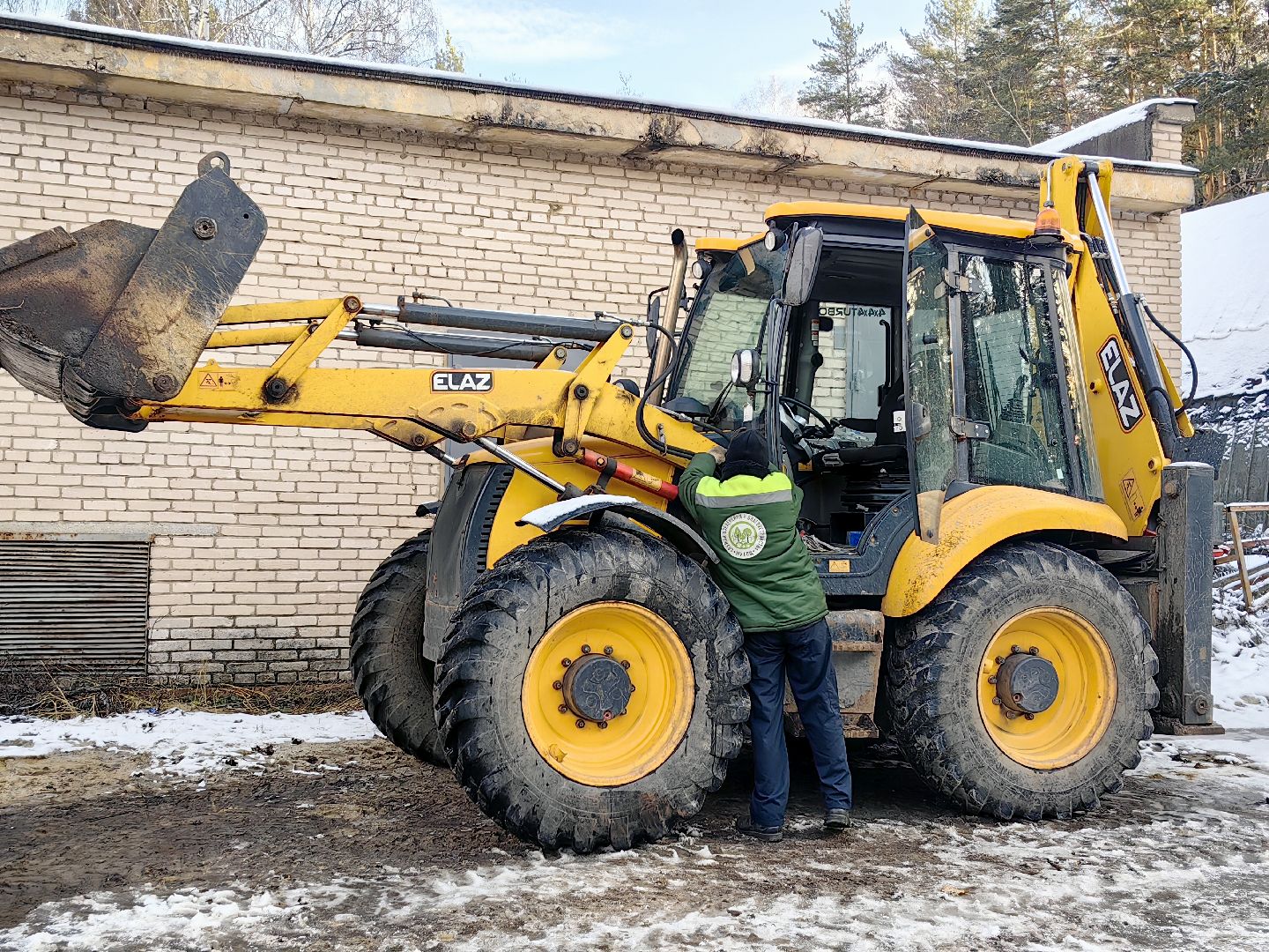 Снегоуборщики, техника, автопарк, песок, соль, дороги, вертикалки,