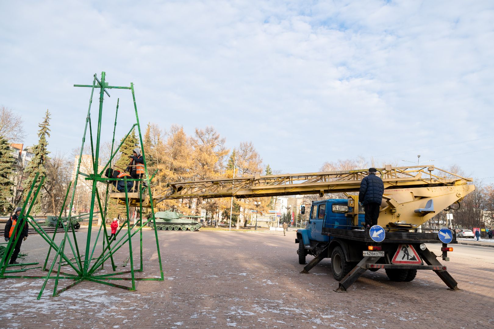 лыткарино, новогодняя ель, новогодняя елка, вертикалки,