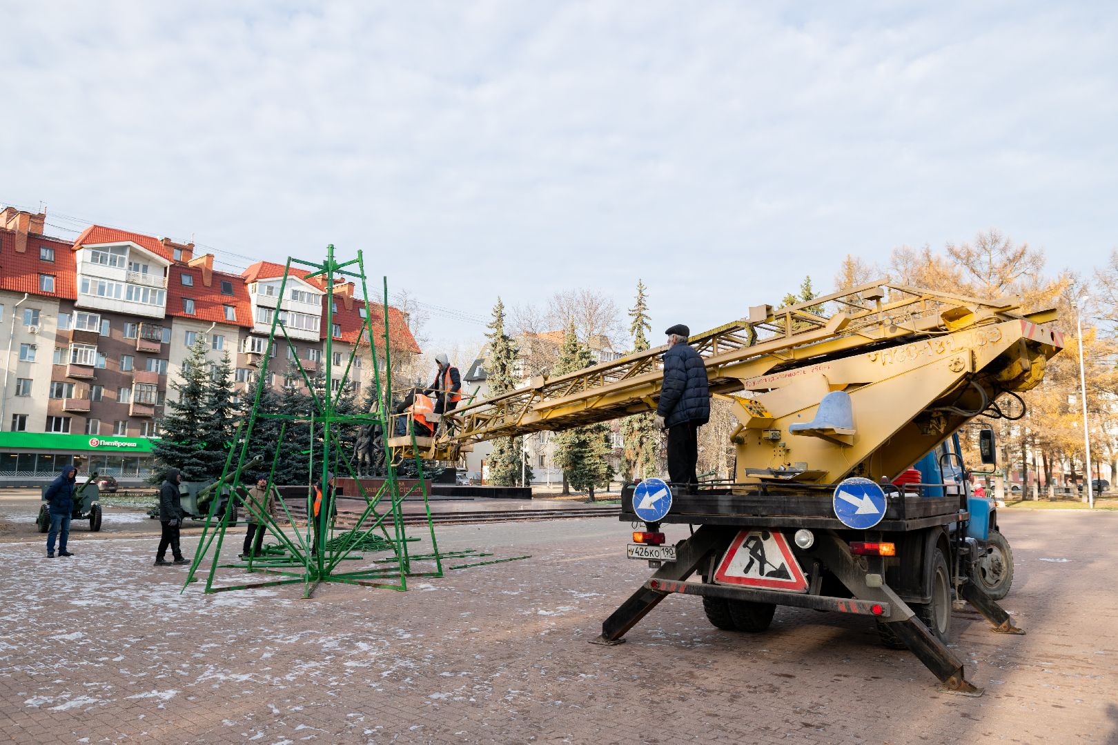 лыткарино, новогодняя ель, новогодняя елка, вертикалки,