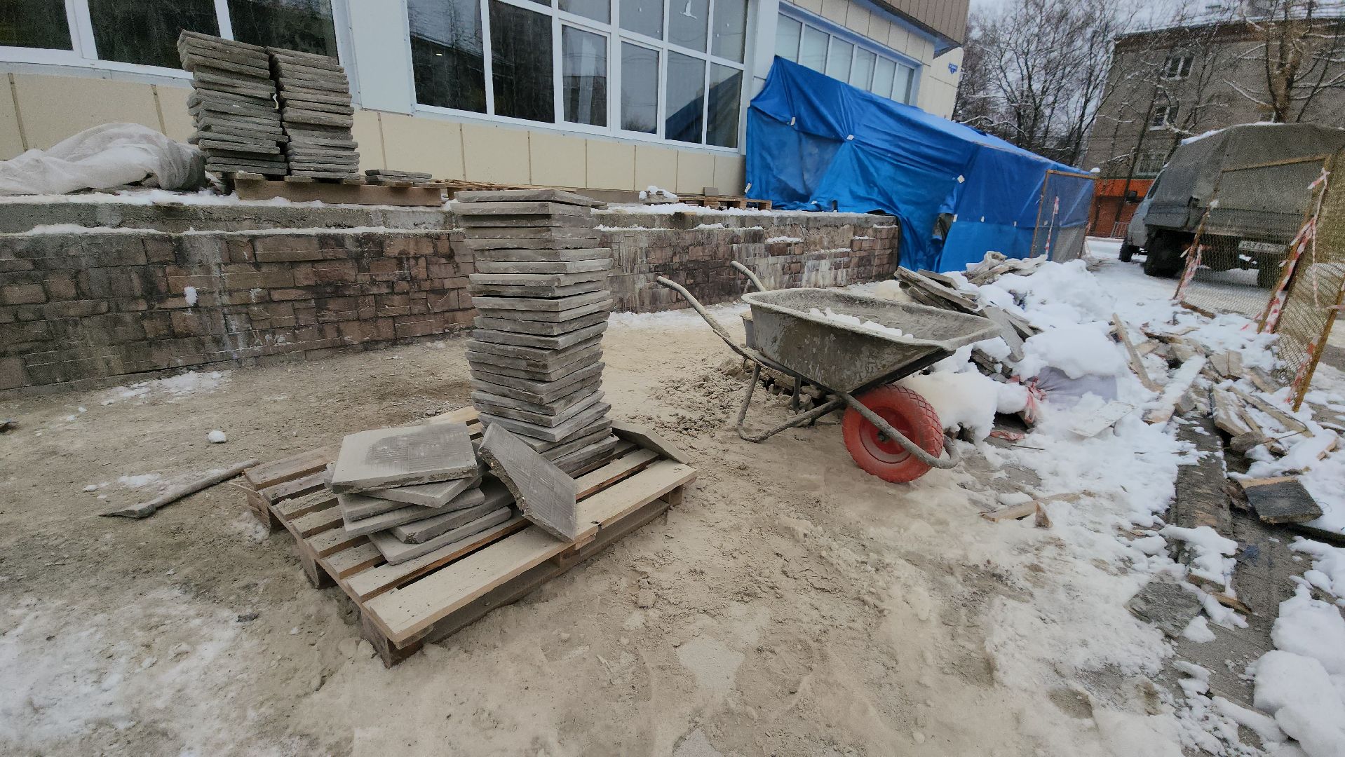 Ремонта лестницы, входная группа, дворец культуры, Лобня, вертикалки,