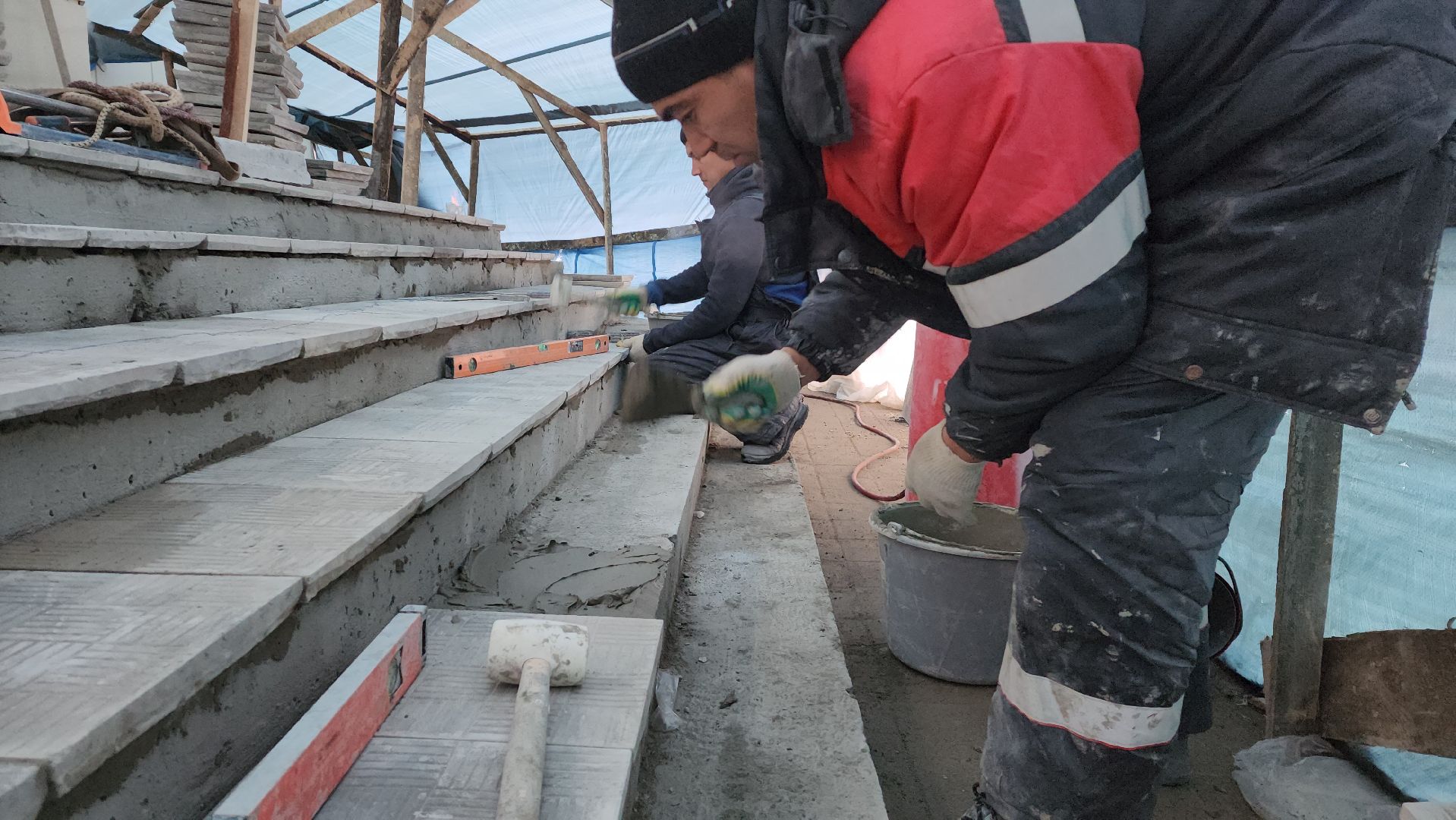 Ремонта лестницы, входная группа, дворец культуры, Лобня, вертикалки,