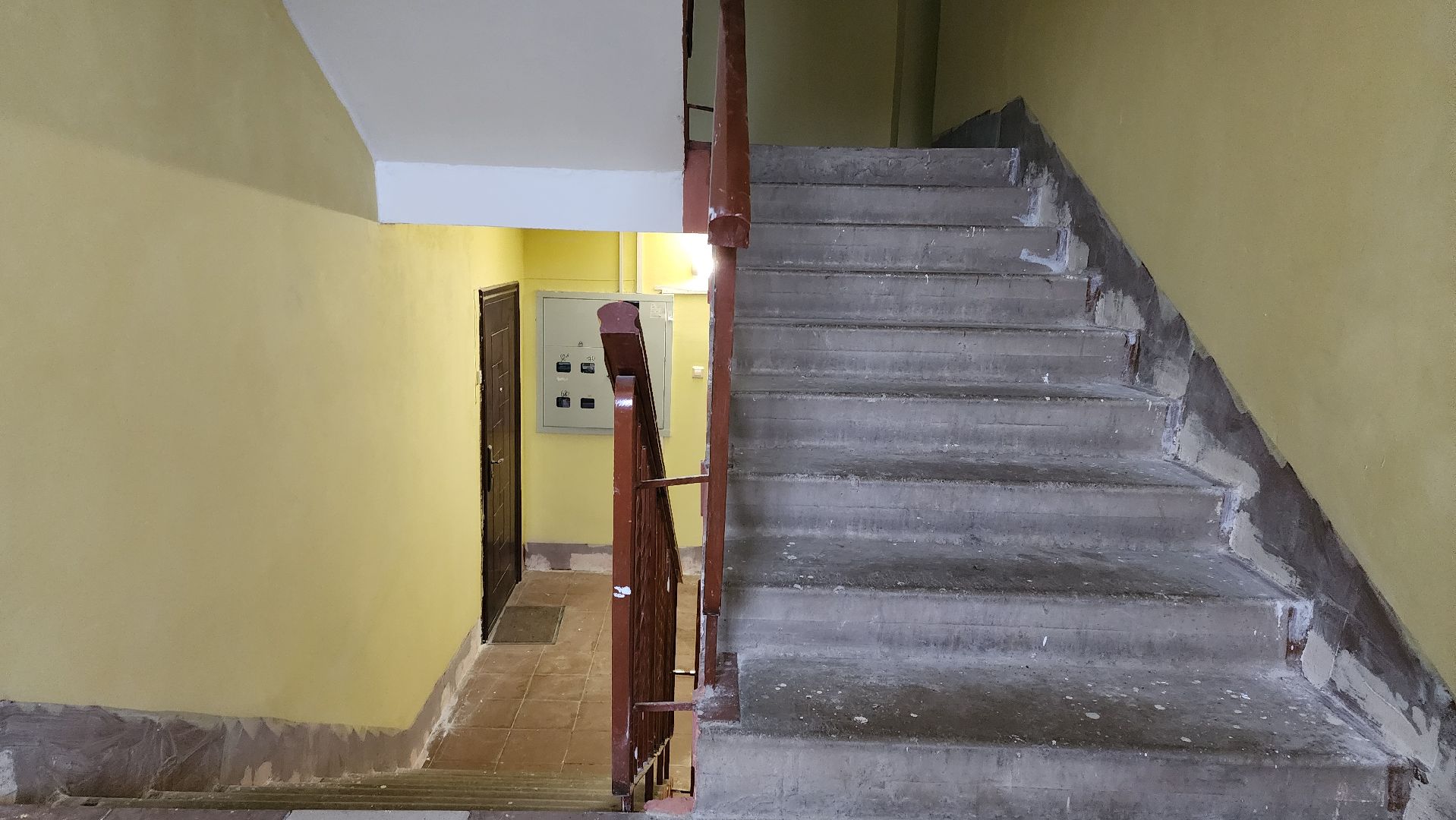 Бронницы, Ремонт подъездов, Ремонт подъездов на Центральной, Косметический ремонт подъездов, Вертикалка, Вертикальное видео,