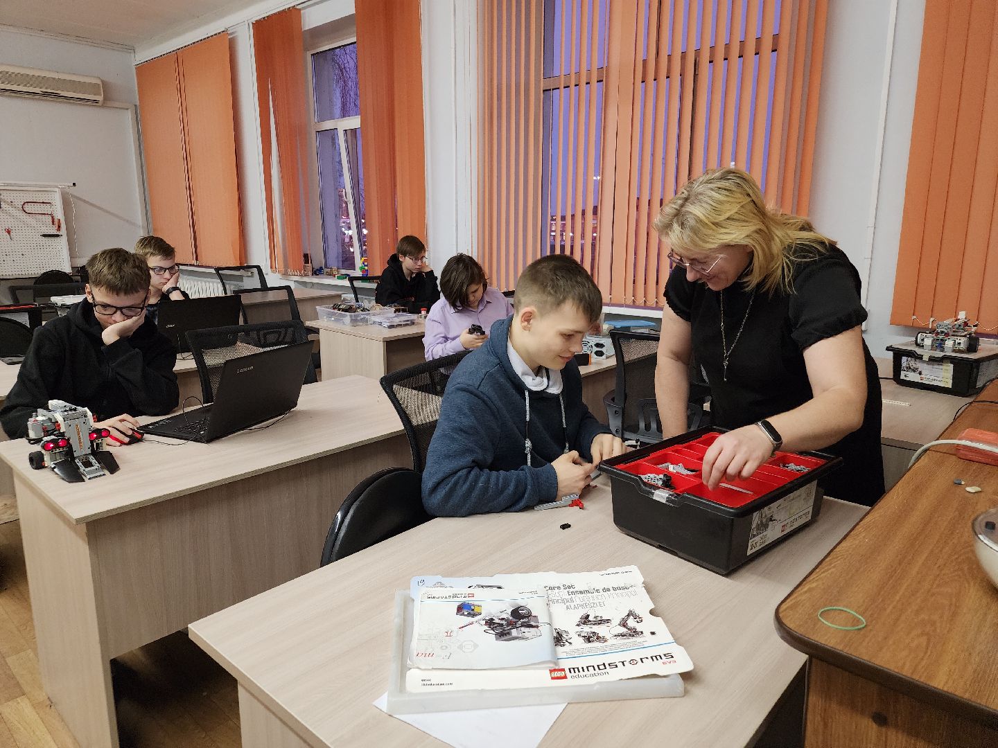 вертикалки, робототехника, робот-экскурсовод, орехово зуево, дополнительное образование,