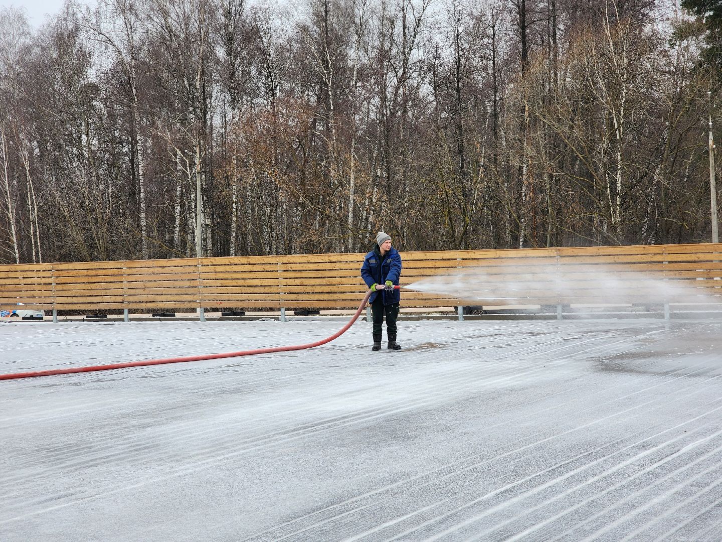 раменское, благоустройство, каток на парковке стадиона сатурн, вертикалка,