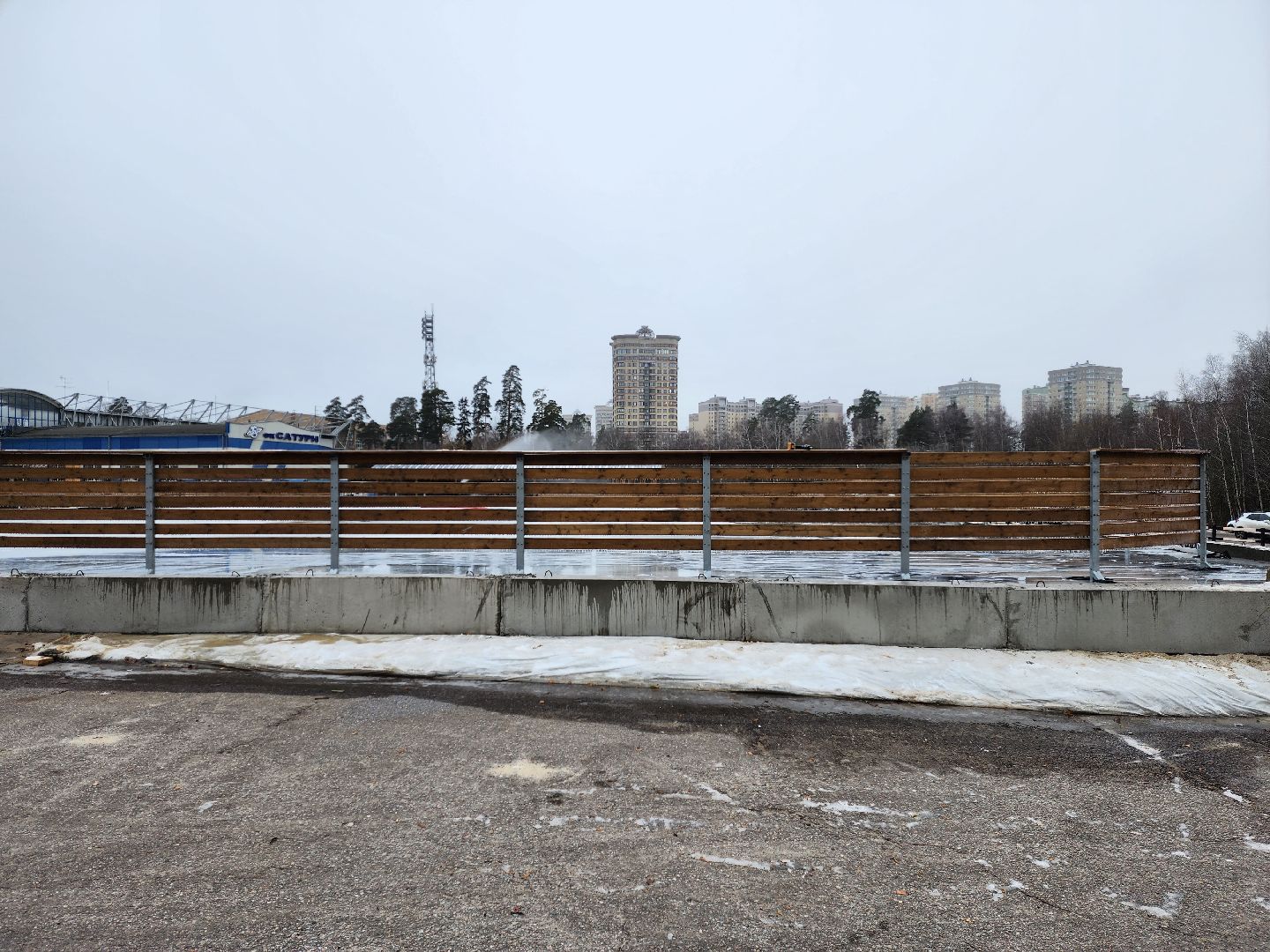 раменское, благоустройство, каток на парковке стадиона сатурн, вертикалка,