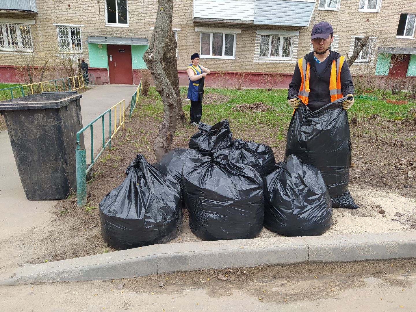 Благоустройство, придомовая территория, уборка, листва