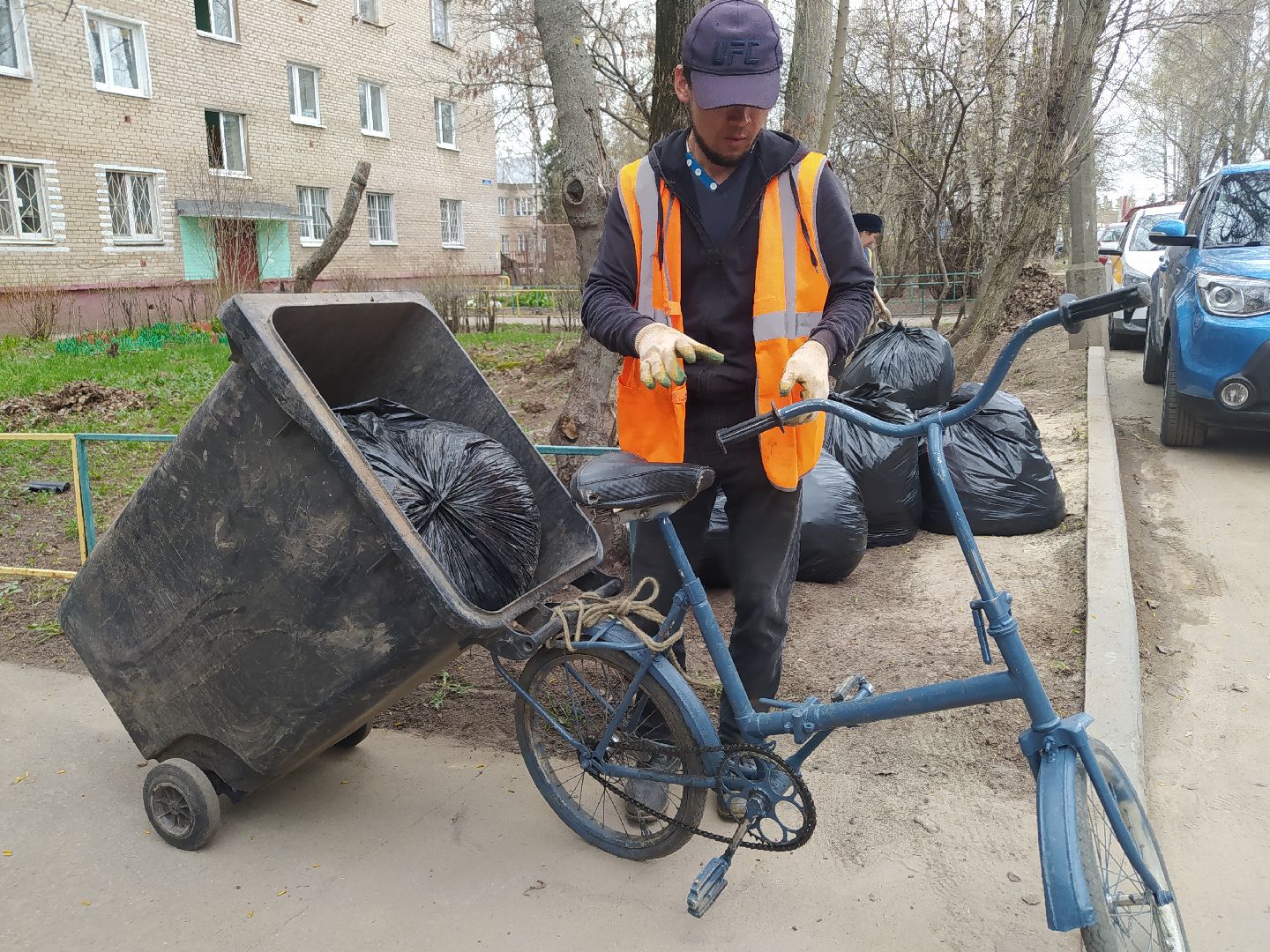 Благоустройство, придомовая территория, уборка, листва