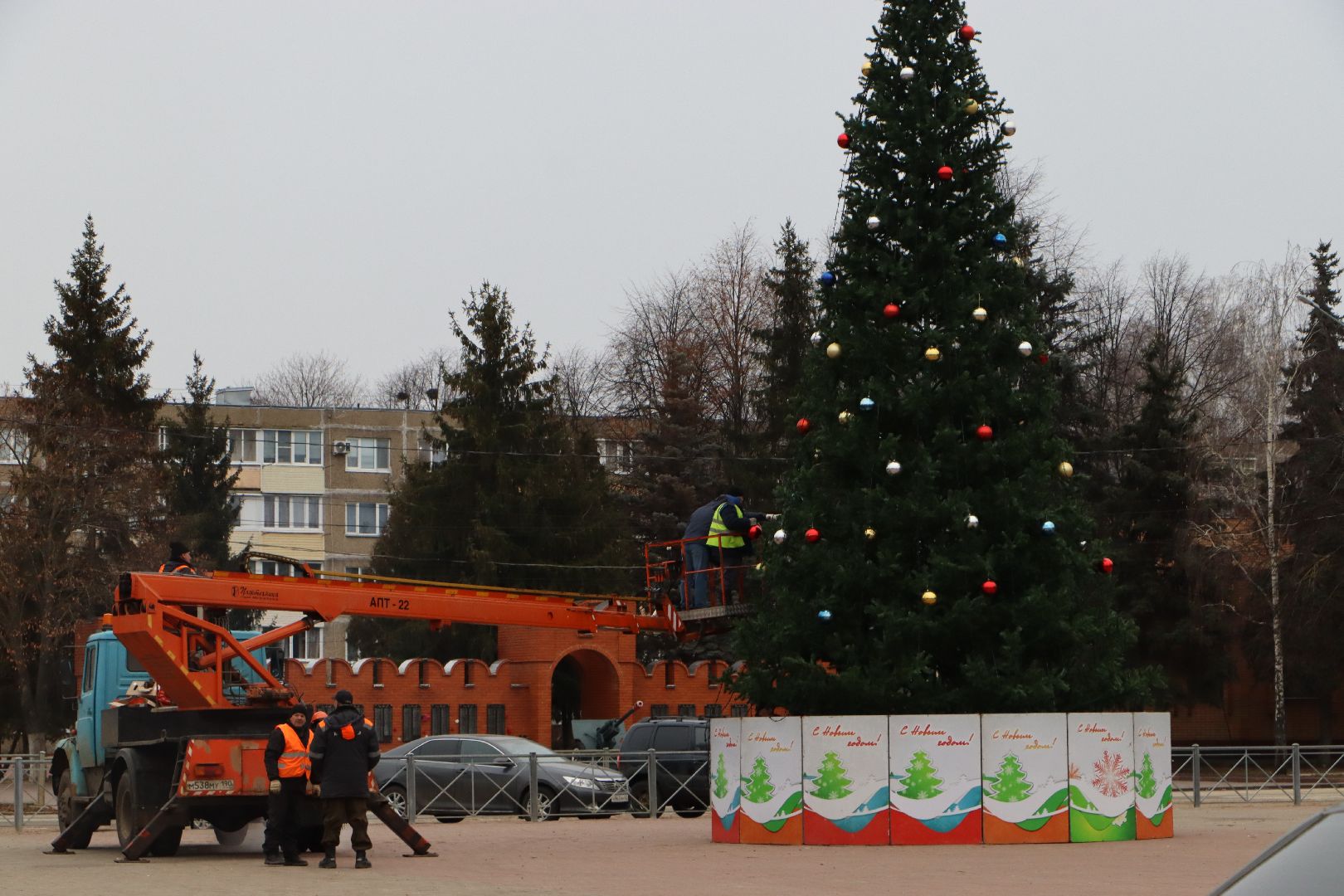 вертикалки, Серебряные Пруды, главная елка, площадь Чуйкова, новый год,