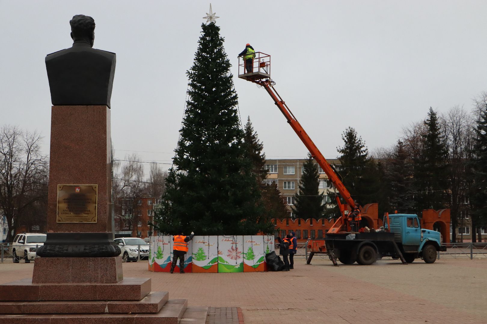 вертикалки, Серебряные Пруды, главная елка, площадь Чуйкова, новый год,